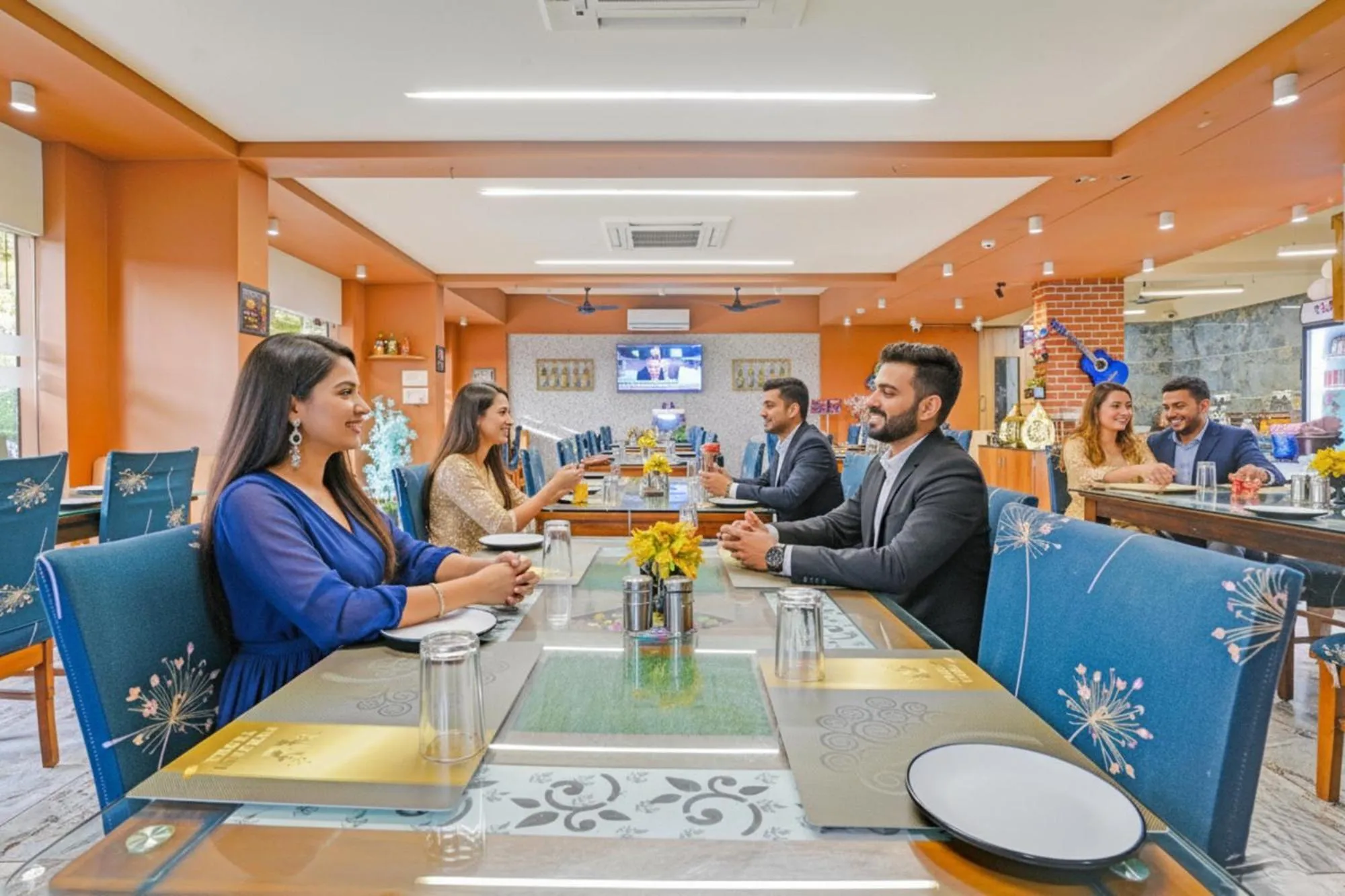 Restaurant/places to eat in FabHotel Siddharth Inn - Nr Siddharth Bunglows