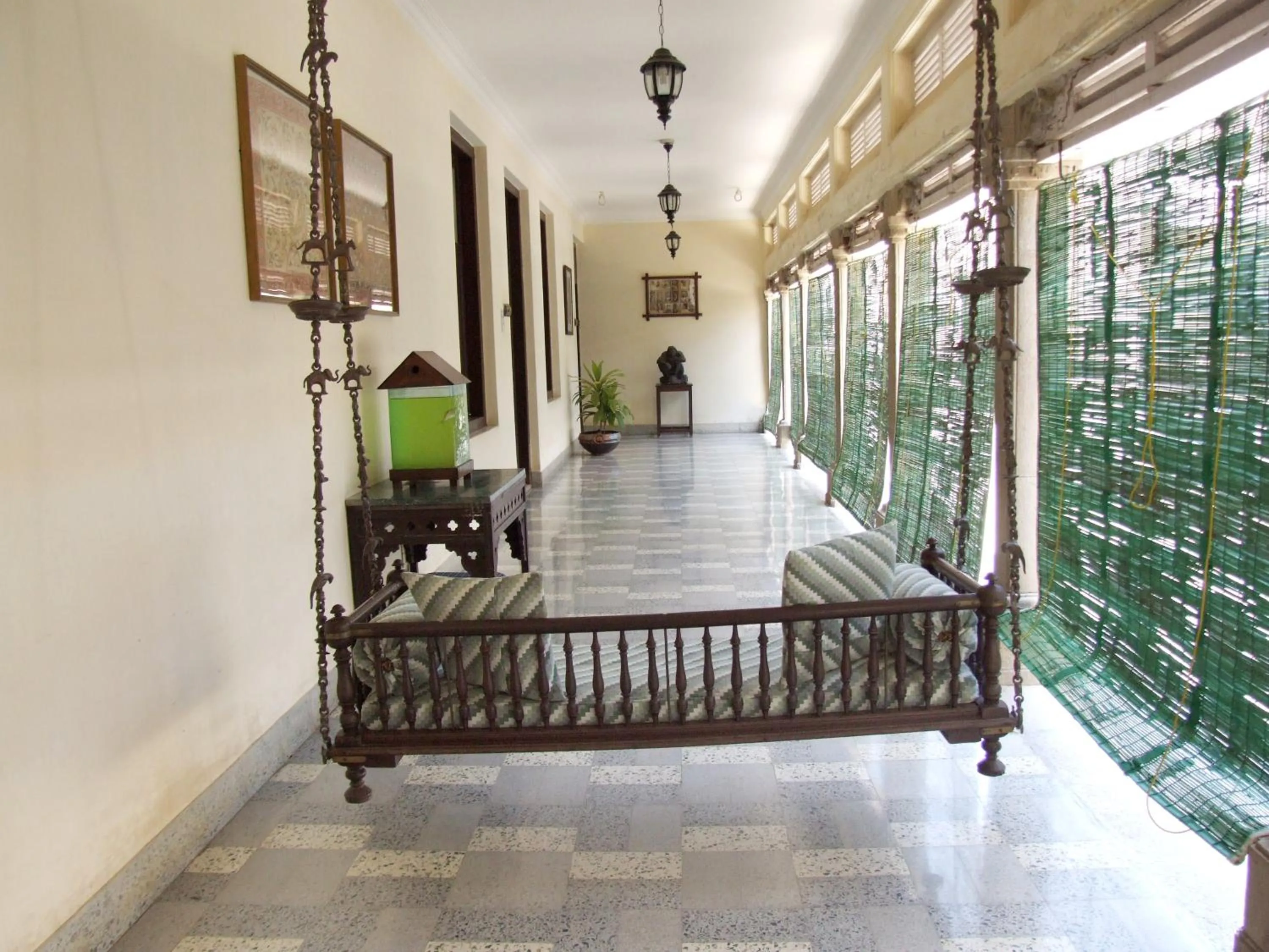 Patio in Nilambag Palace Hotel