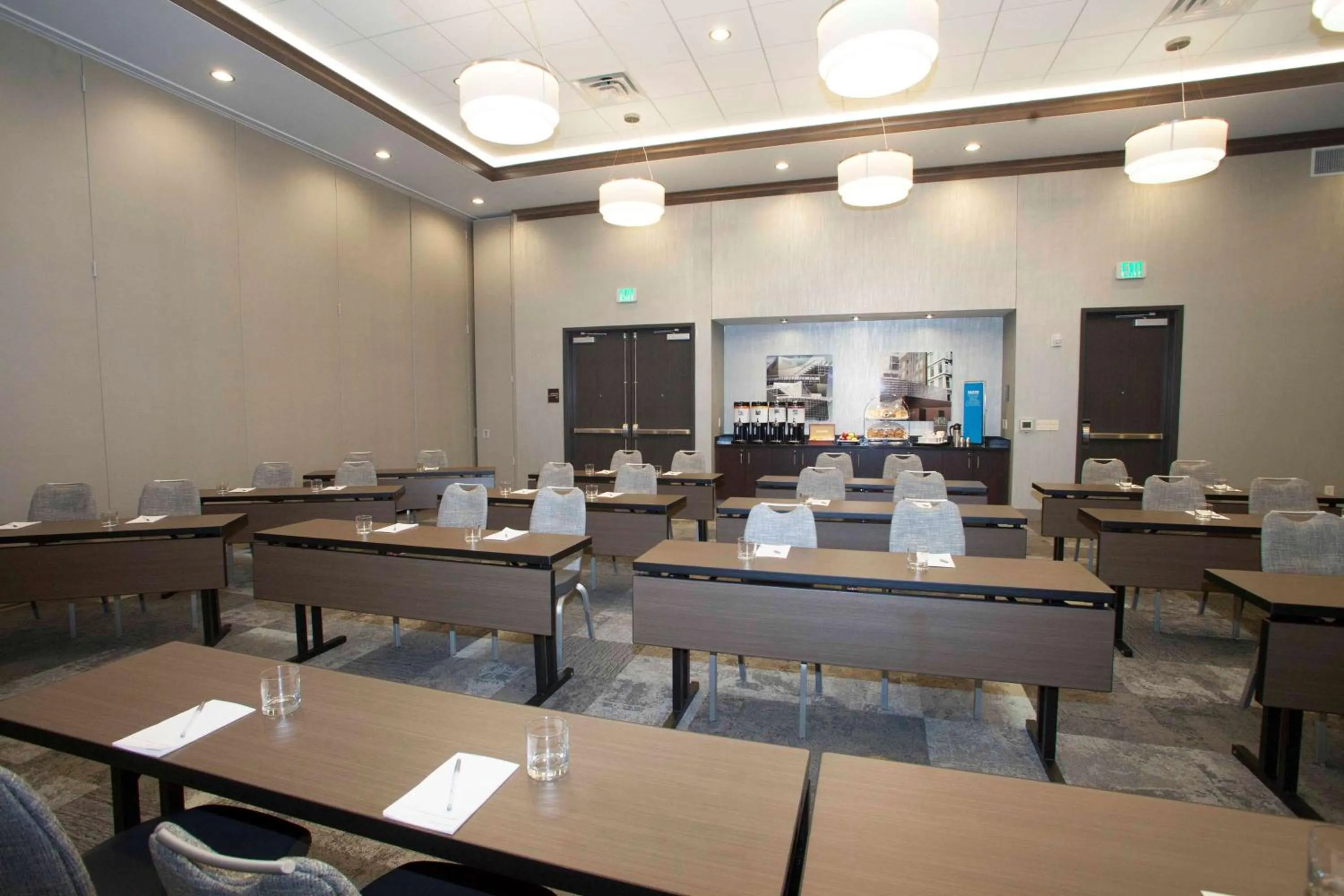Meeting/conference room in Hampton Inn & Suites St. Paul Downtown