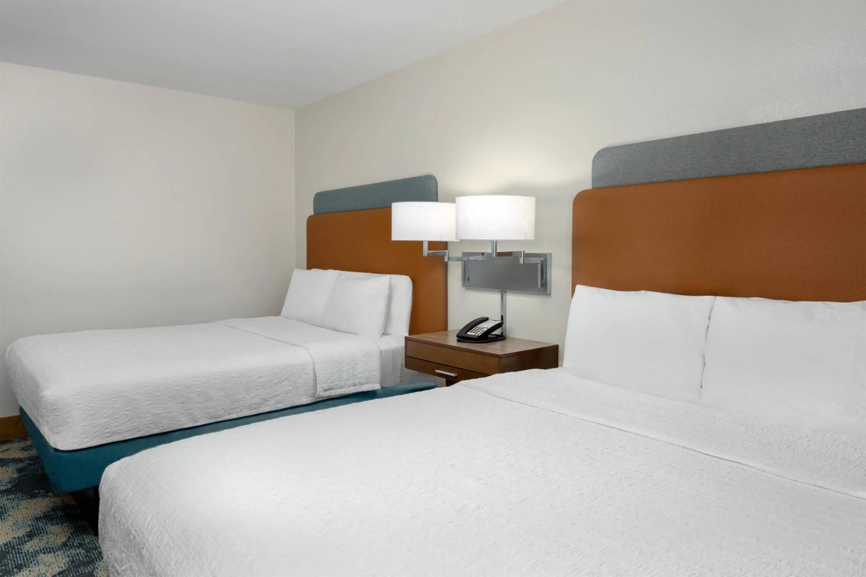 Bed in Hampton Inn & Suites Tampa Airport Avion Park Westshore