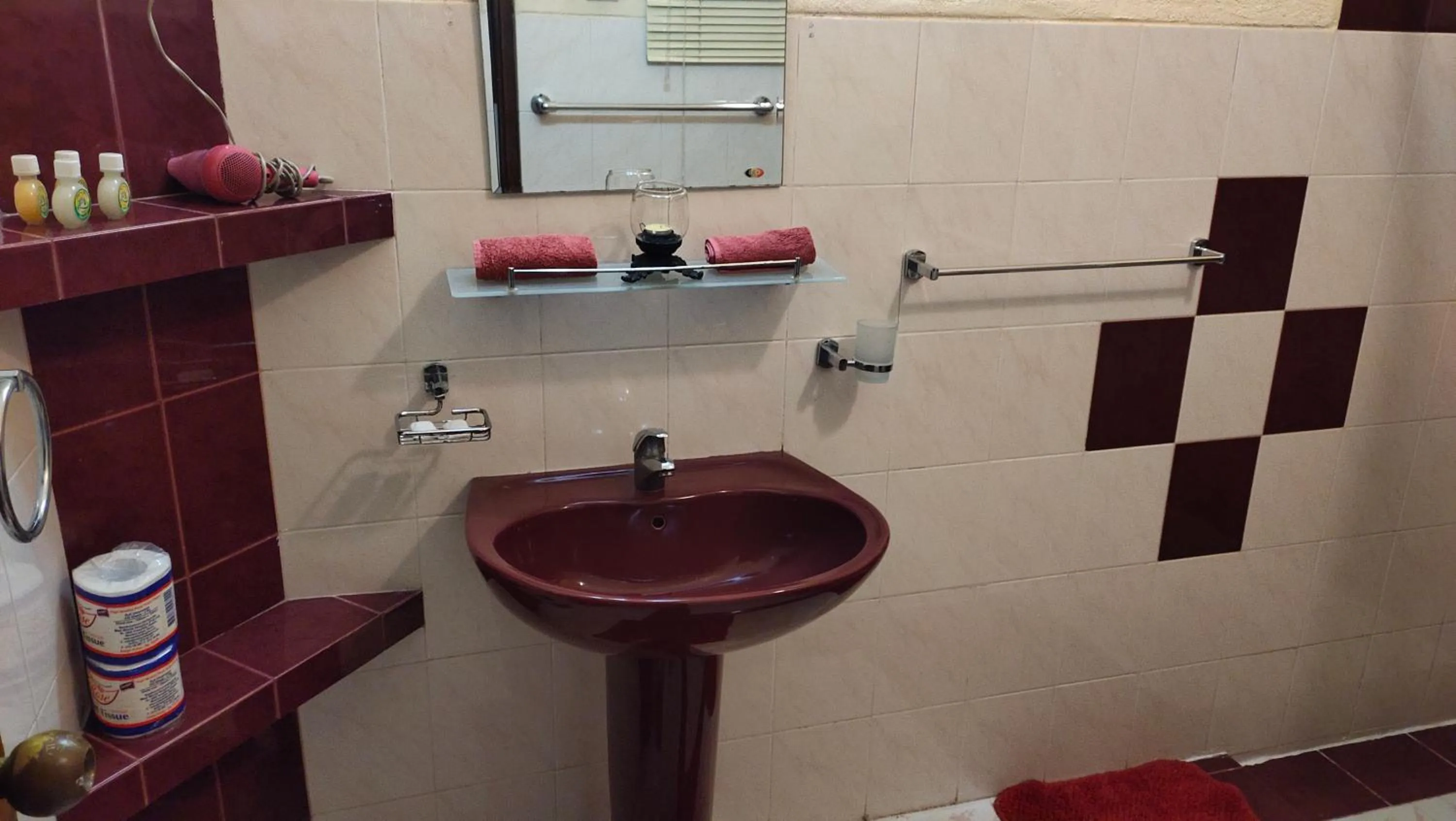 Bathroom in Marvel Hills Kandy