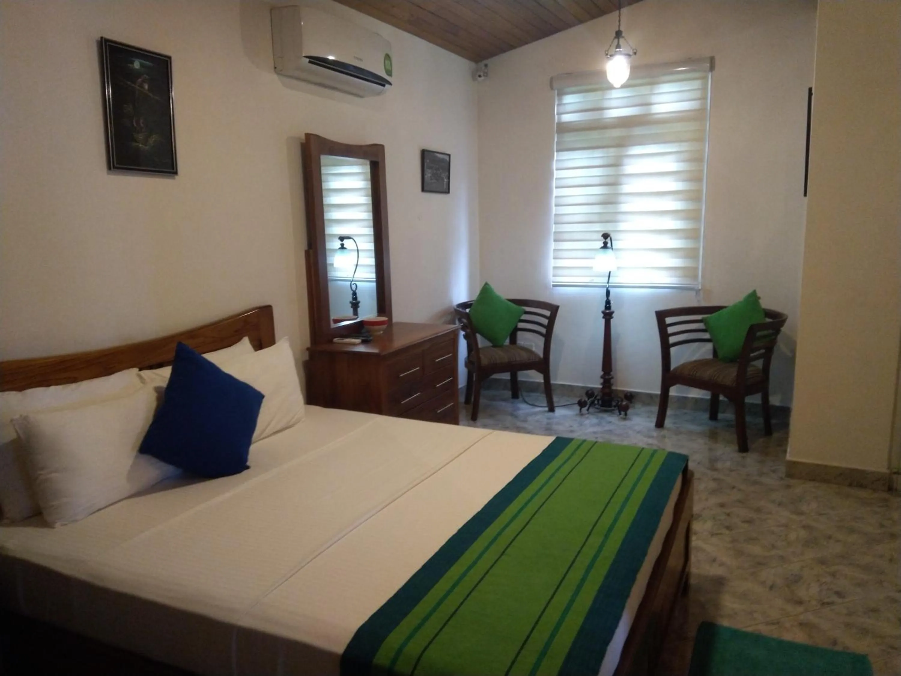 Bed in Marvel Hills Kandy