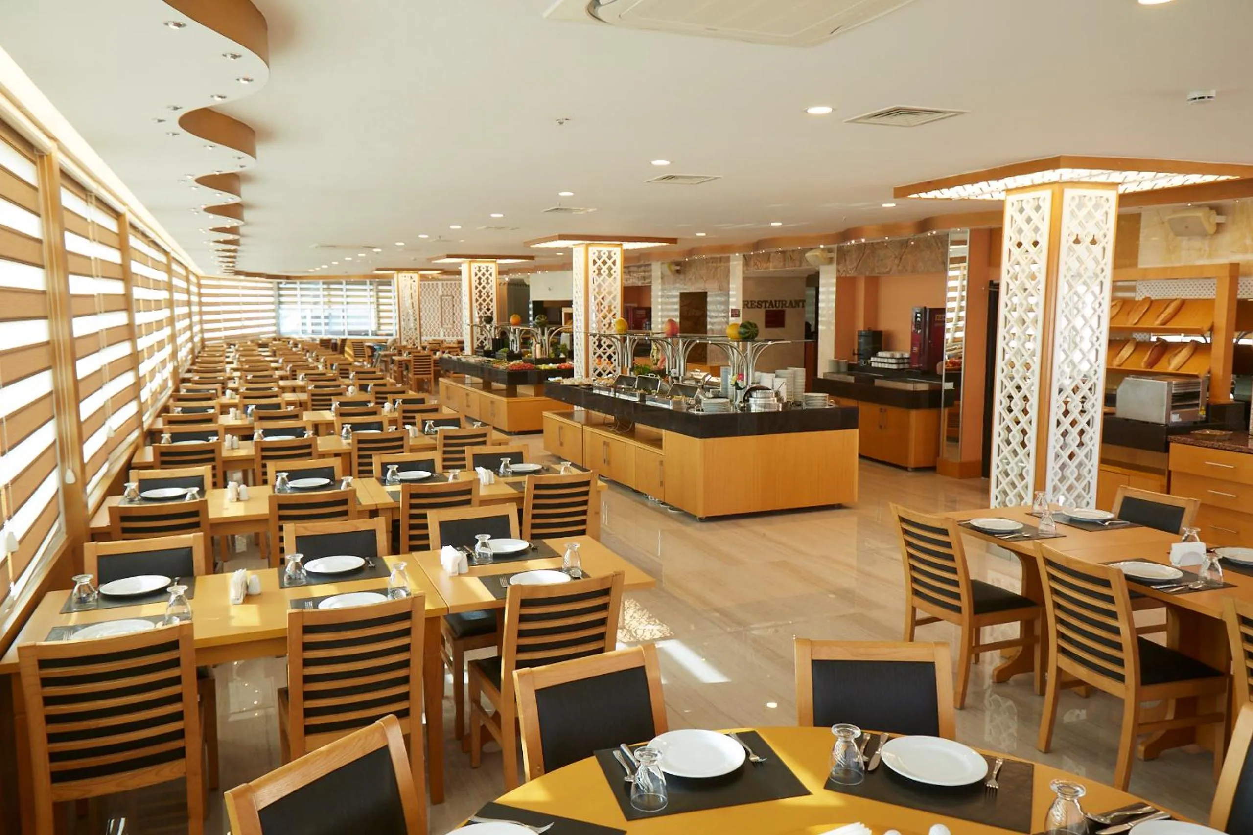 Restaurant/places to eat in Ilkbal Deluxe Hotel &Spa Istanbul