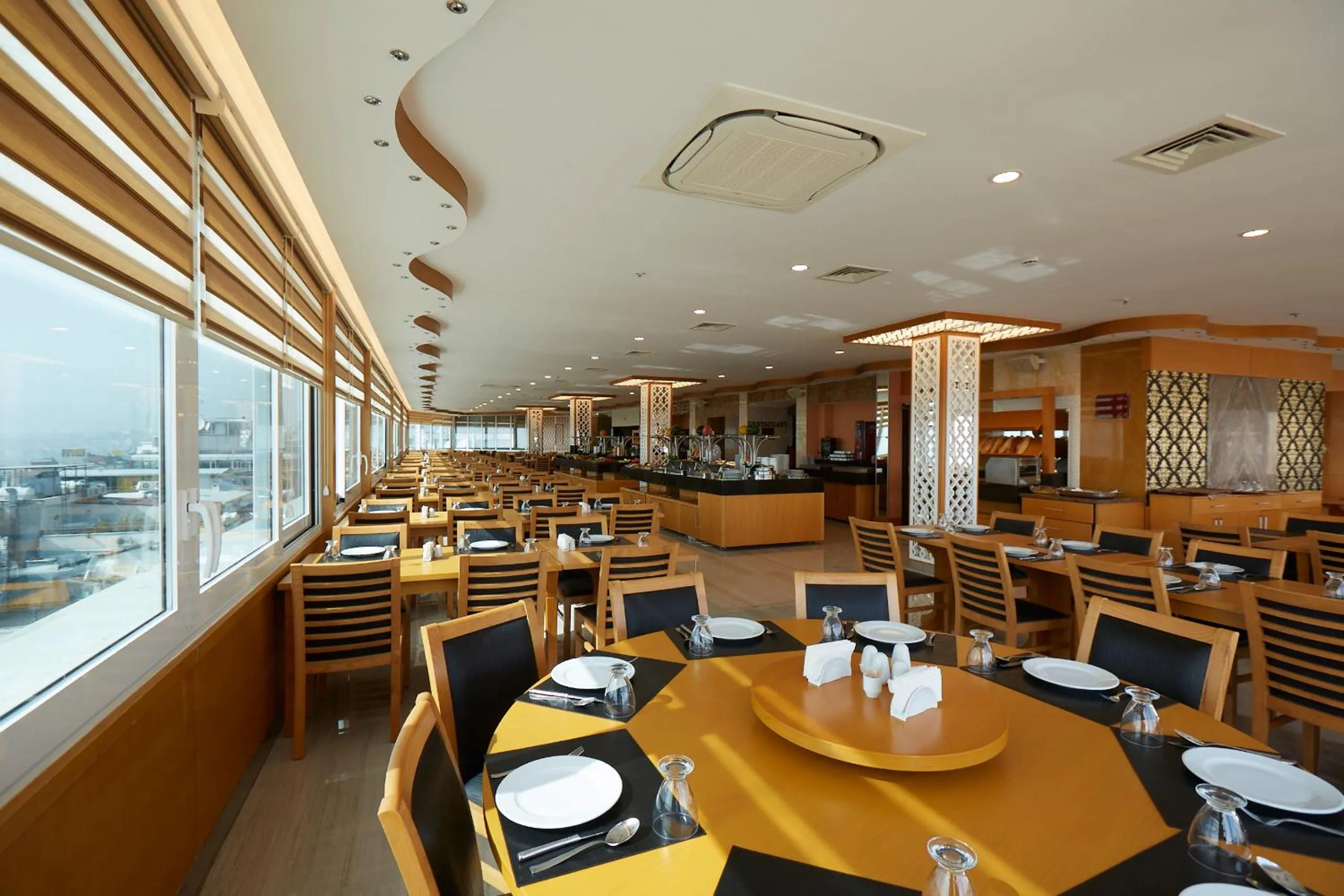 Restaurant/places to eat in Ilkbal Deluxe Hotel &Spa Istanbul