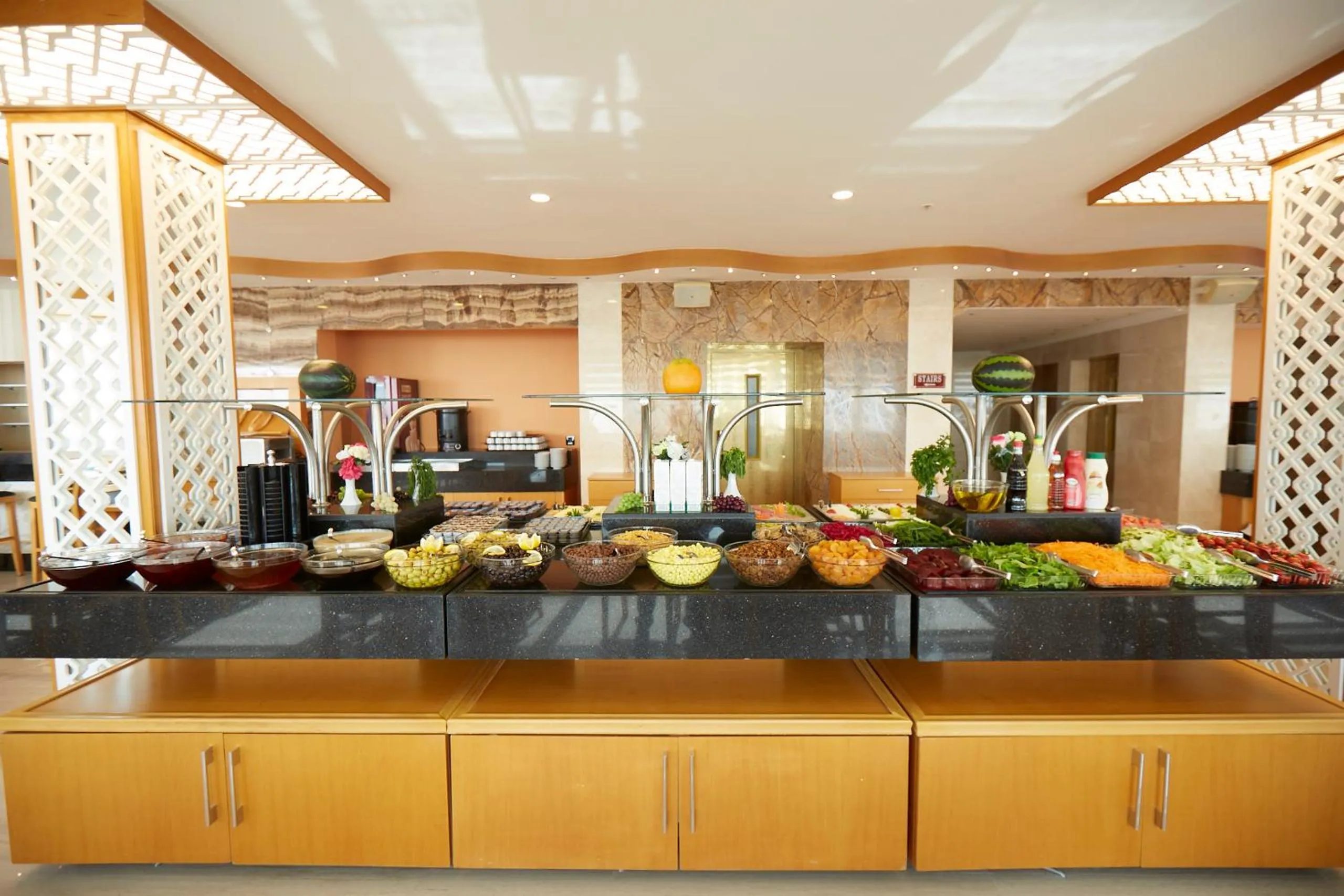 Restaurant/places to eat in Ilkbal Deluxe Hotel &Spa Istanbul