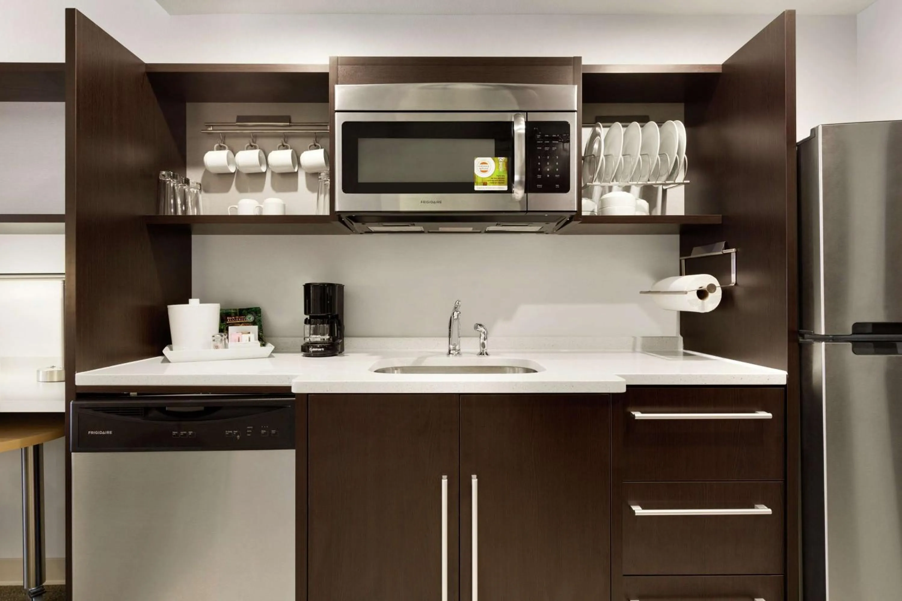 Kitchen or kitchenette in Home2 Suites By Hilton Macon I-75 North