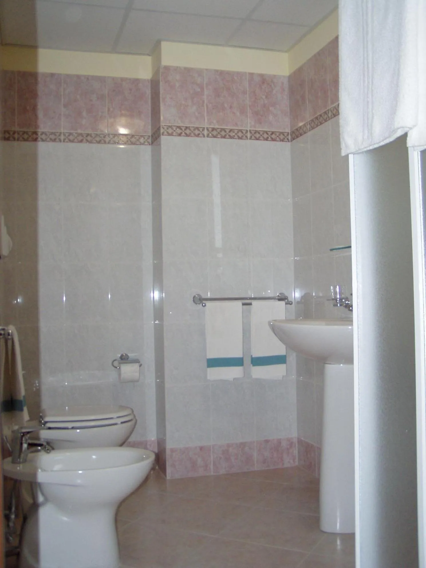 Shower in Hotel San Giorgio