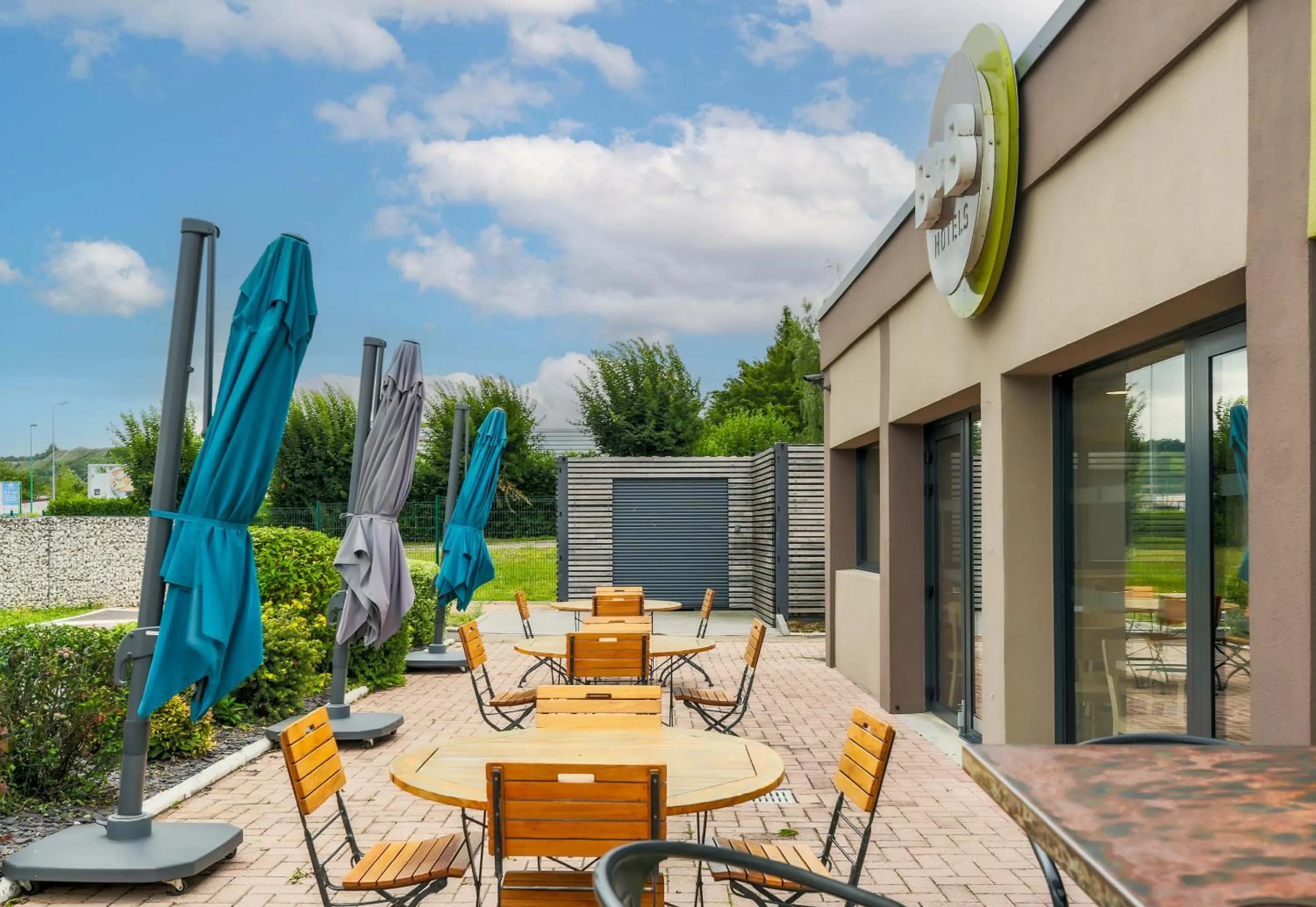 Patio in B&B HOTEL Verdun