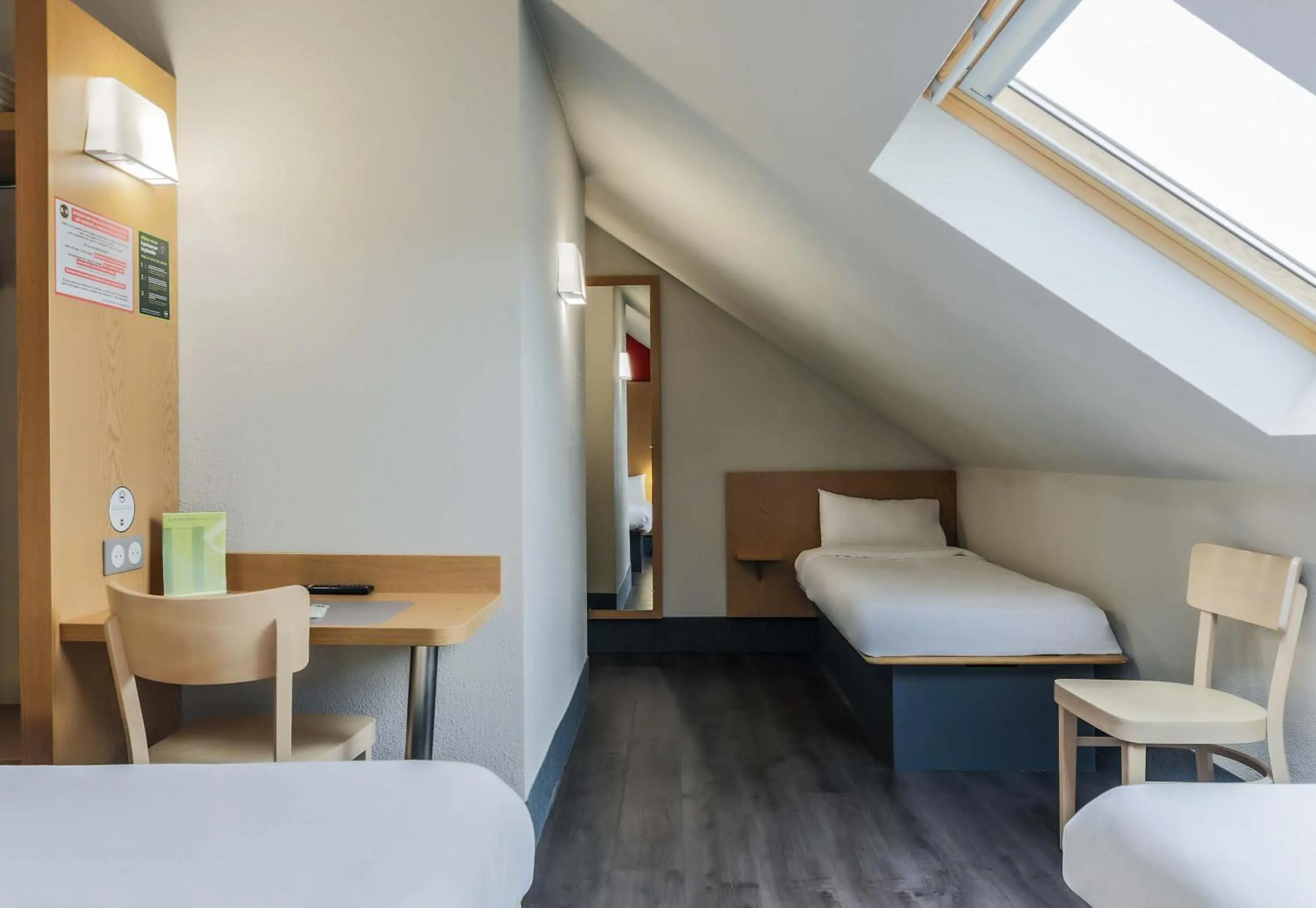 Bedroom, Bed in B&B HOTEL Verdun