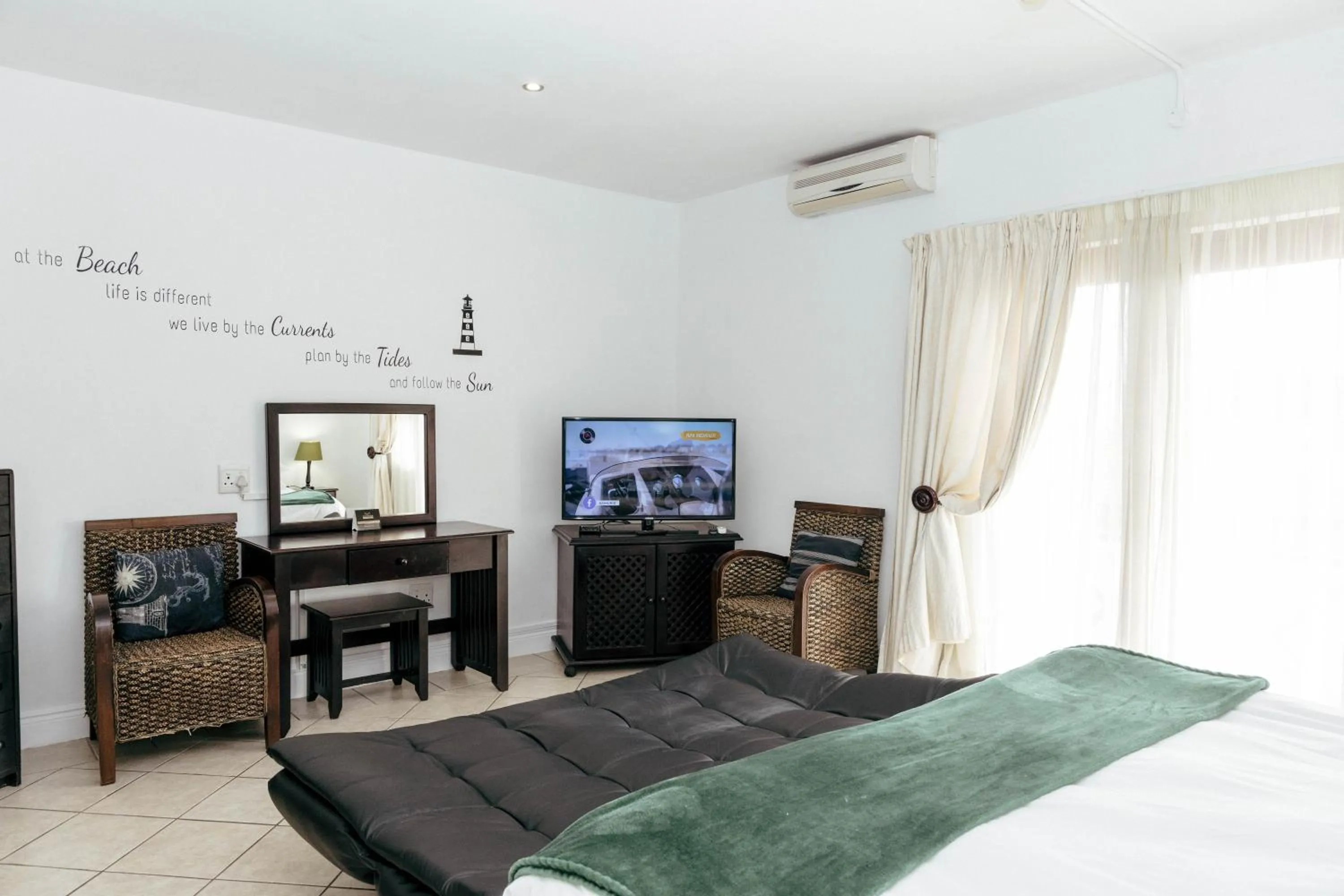 Bedroom, Bed in The Edwardian
