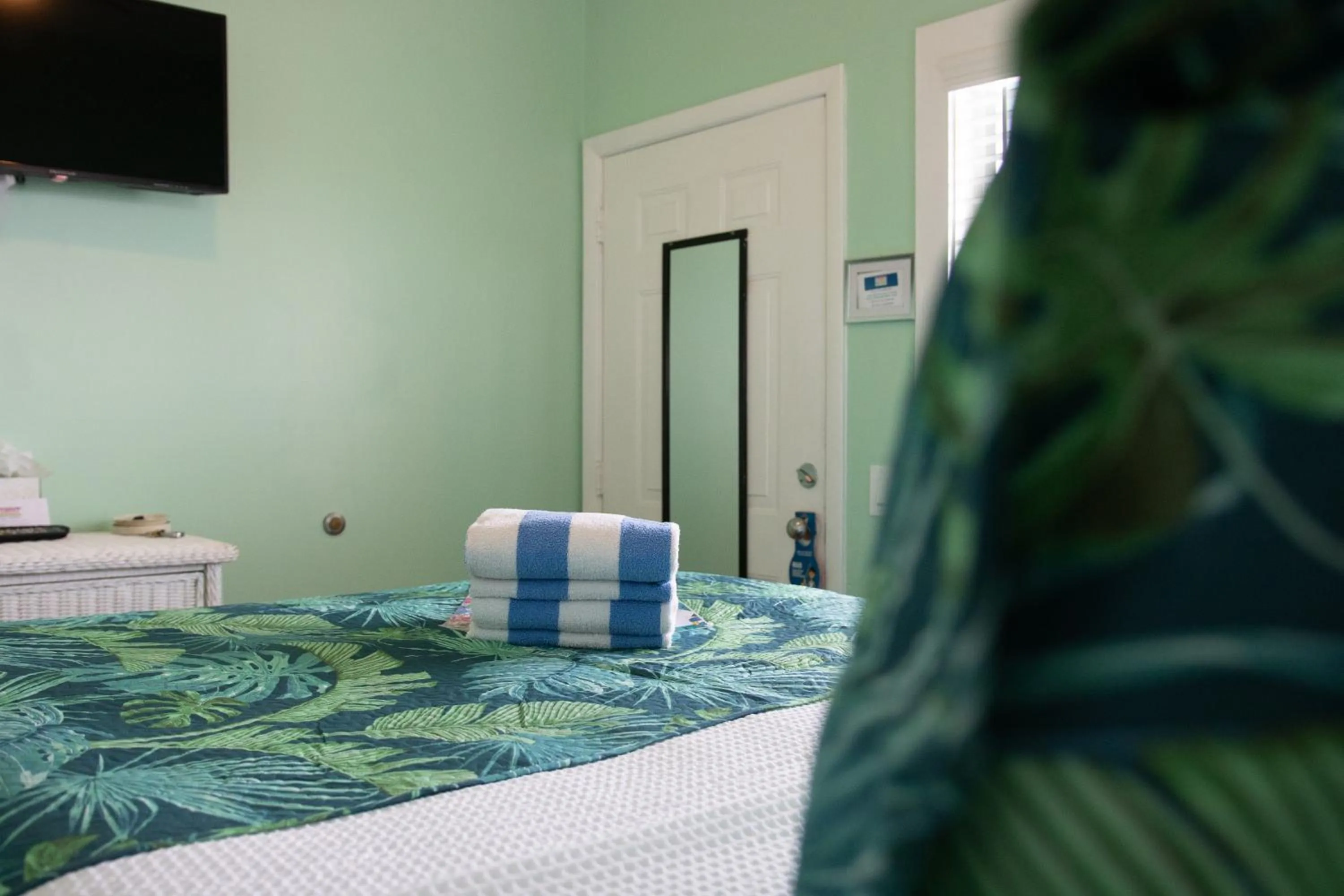 Bedroom, Bed in Caribbean House