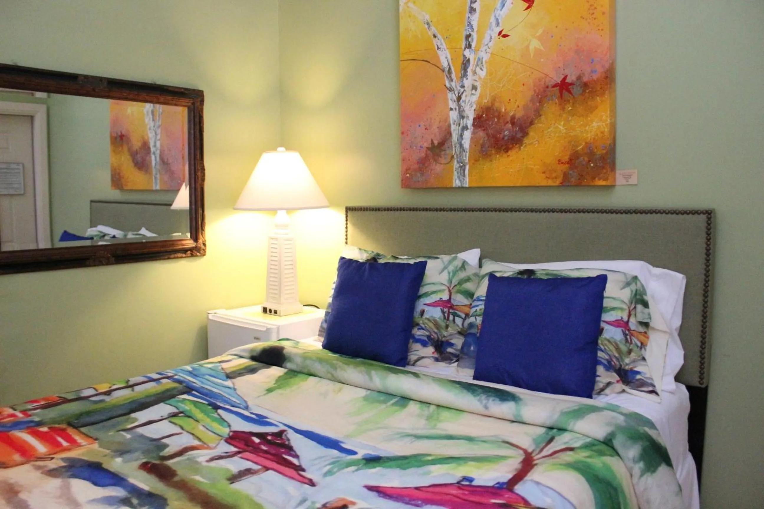 Photo of the whole room, Bed in Caribbean House