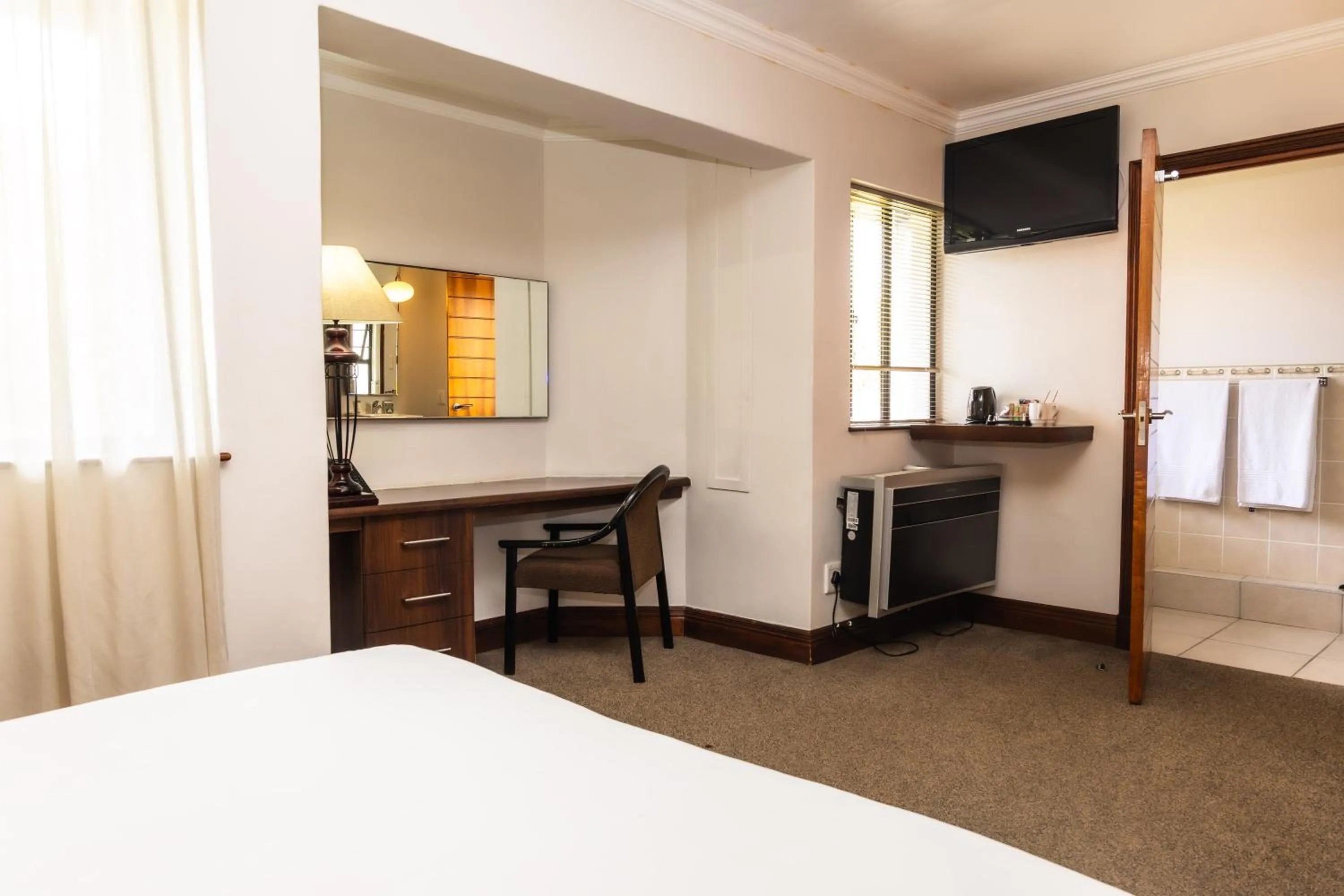 Bedroom, Bed in Premier Splendid Inn Pinetown