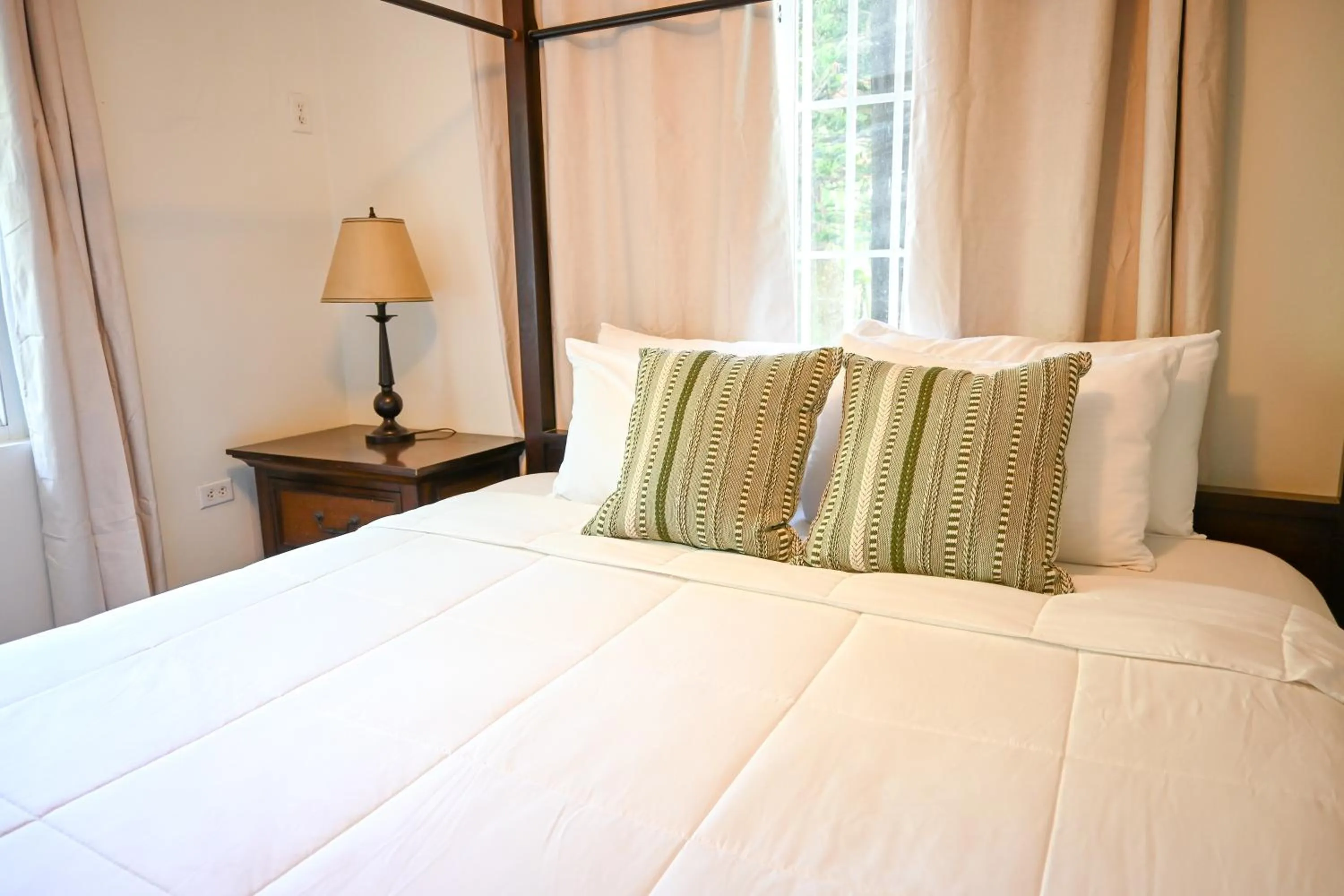 Bedroom, Bed in The Palapa House