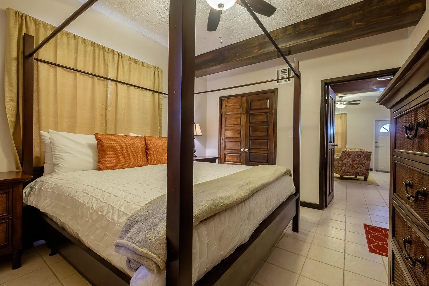 Bedroom, Bed in The Palapa House