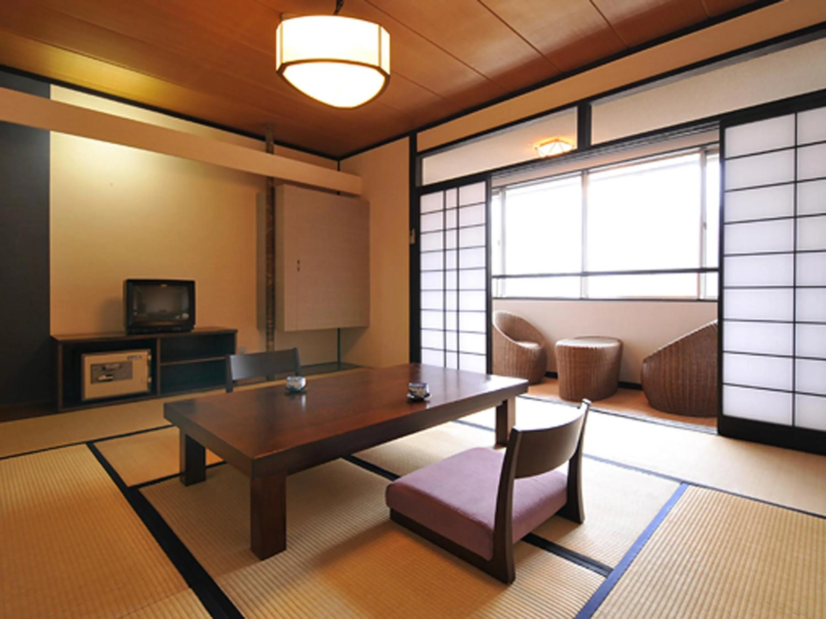 TV and multimedia in Ginshotei Awashima