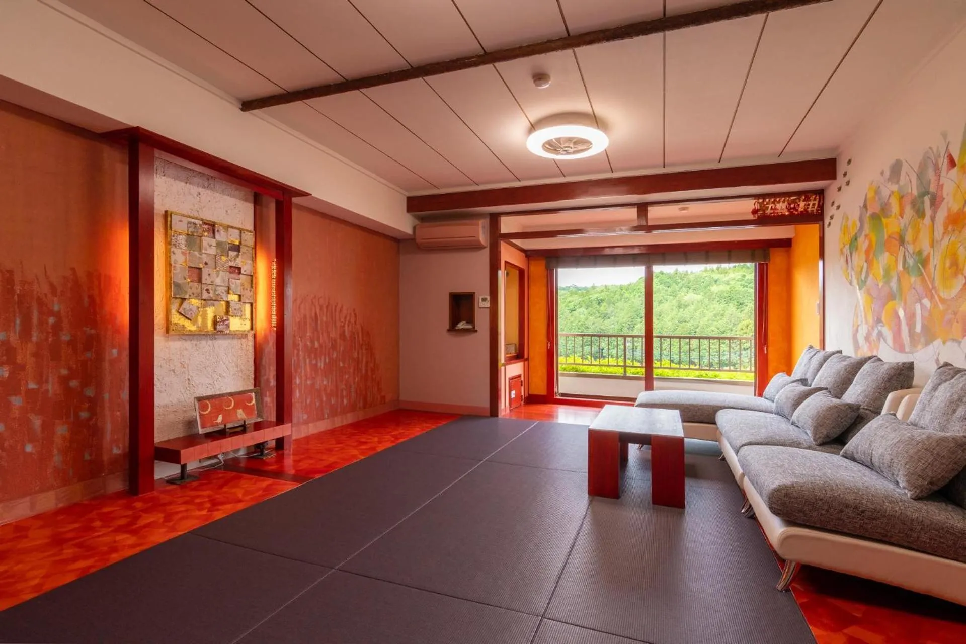 TV and multimedia in Mashikokan Satoyama Resort Hotel