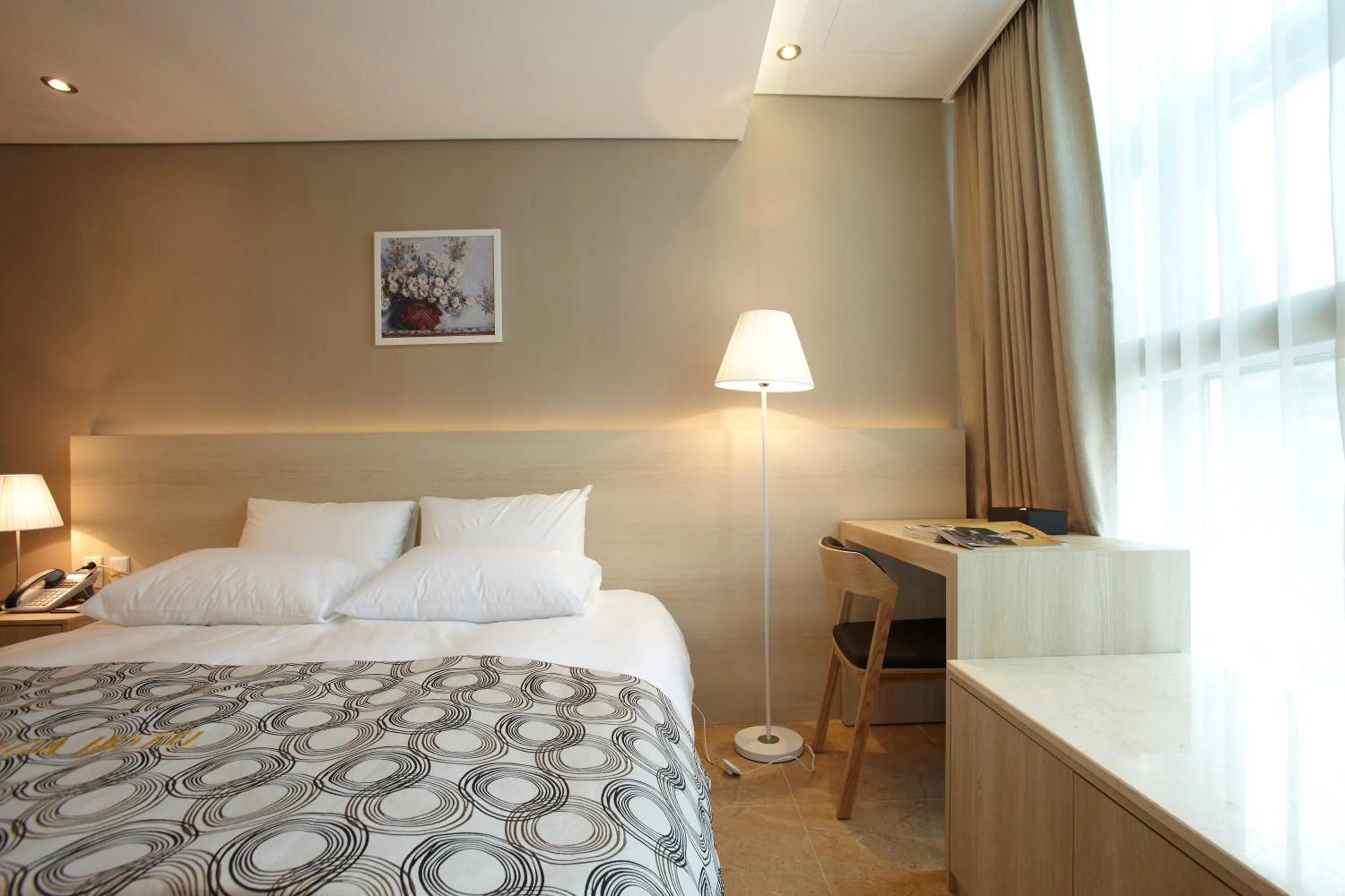 Photo of the whole room, Bed in Hotel Sopra Incheon Cheongna