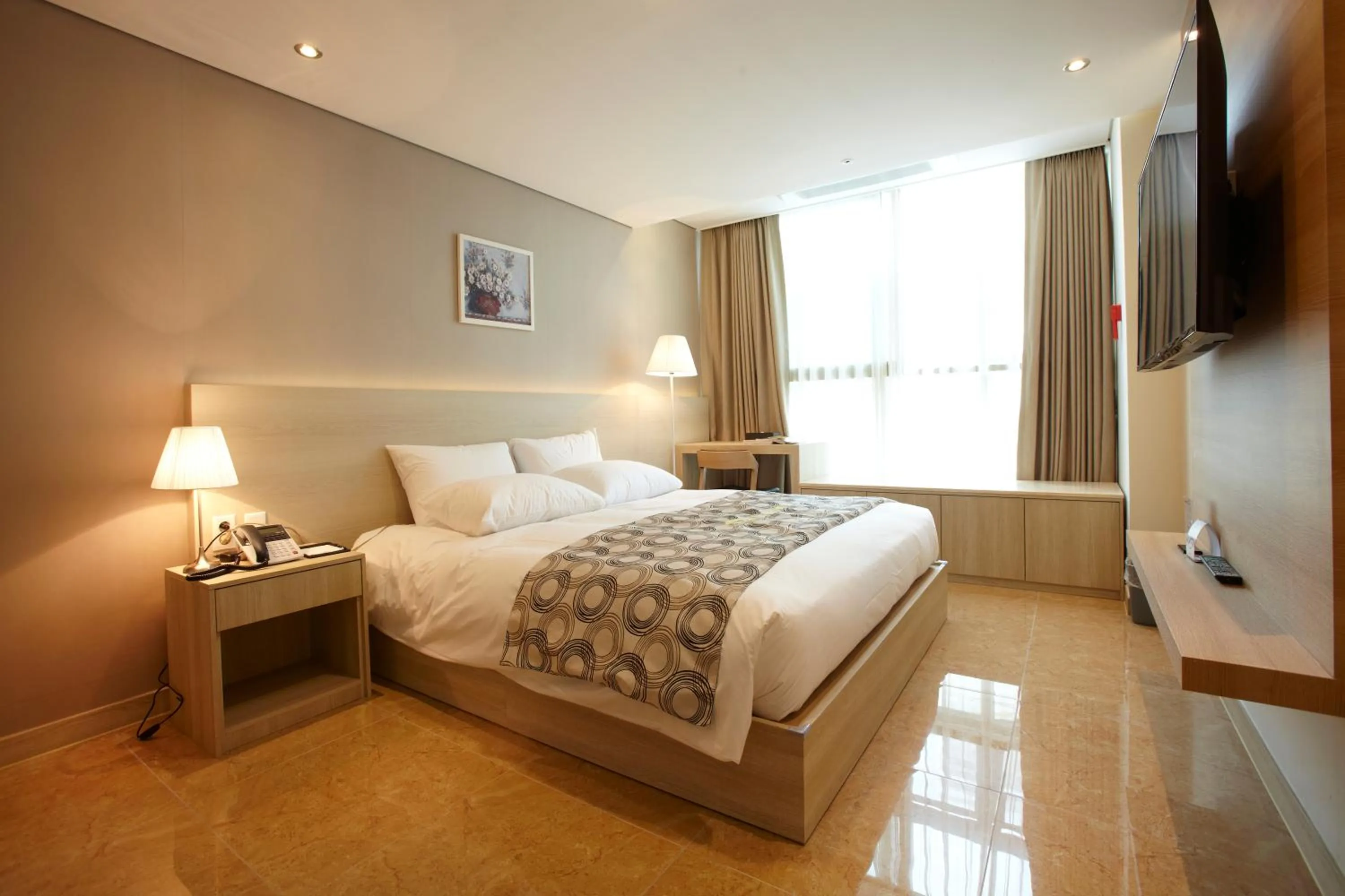 Photo of the whole room, Bed in Hotel Sopra Incheon Cheongna