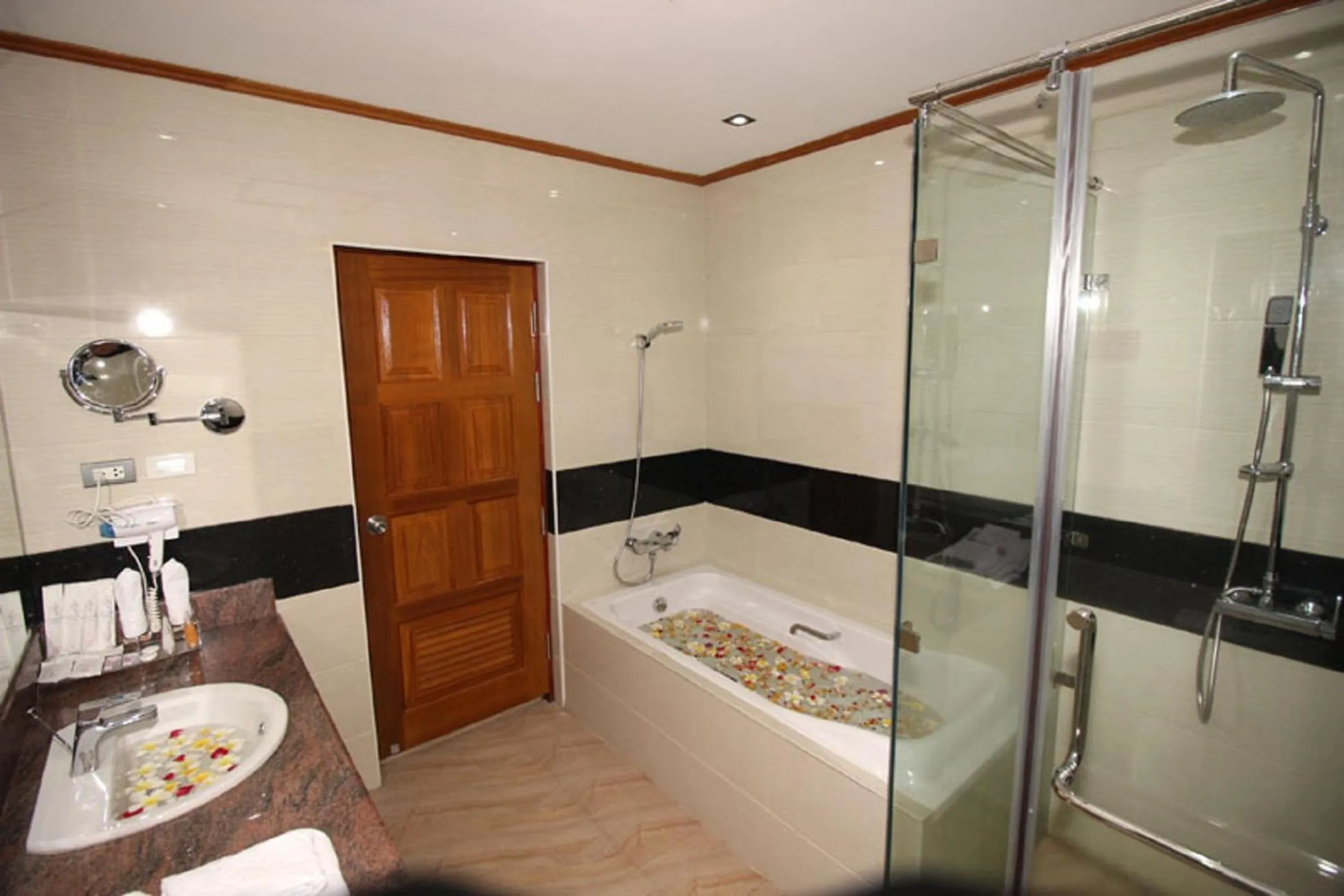 Bathroom in Myanmar Life Hotel