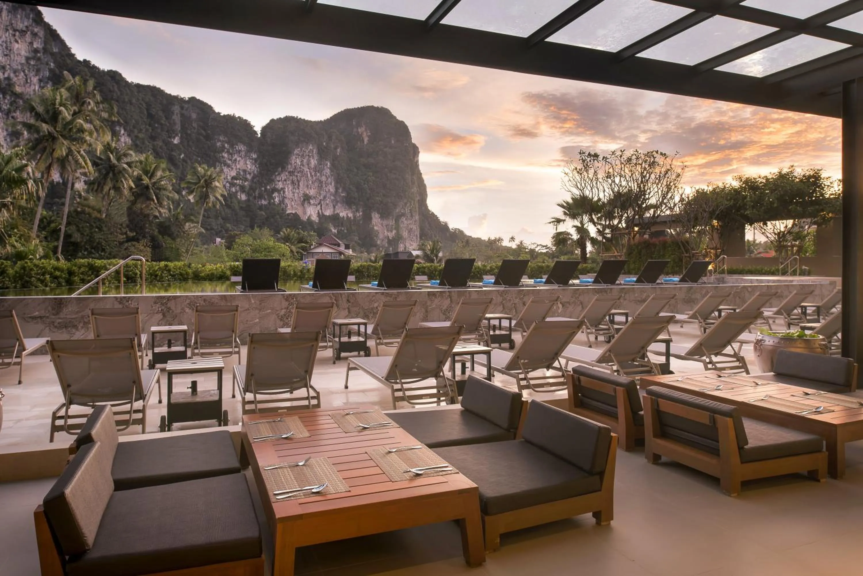 Restaurant/places to eat in Centara Life Phu Pano Krabi-SHA Plus