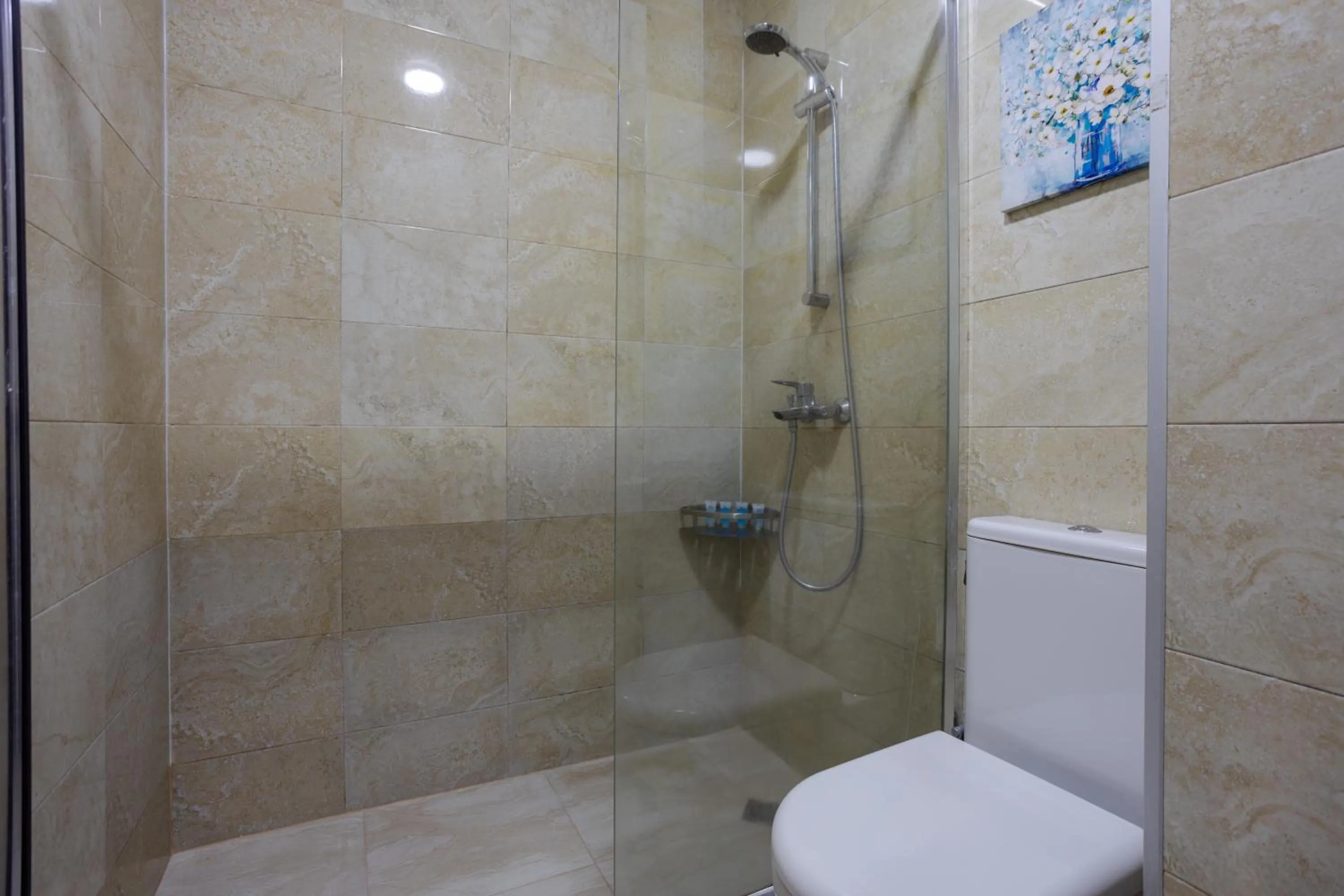 Shower in Daisi Sunset Hotel