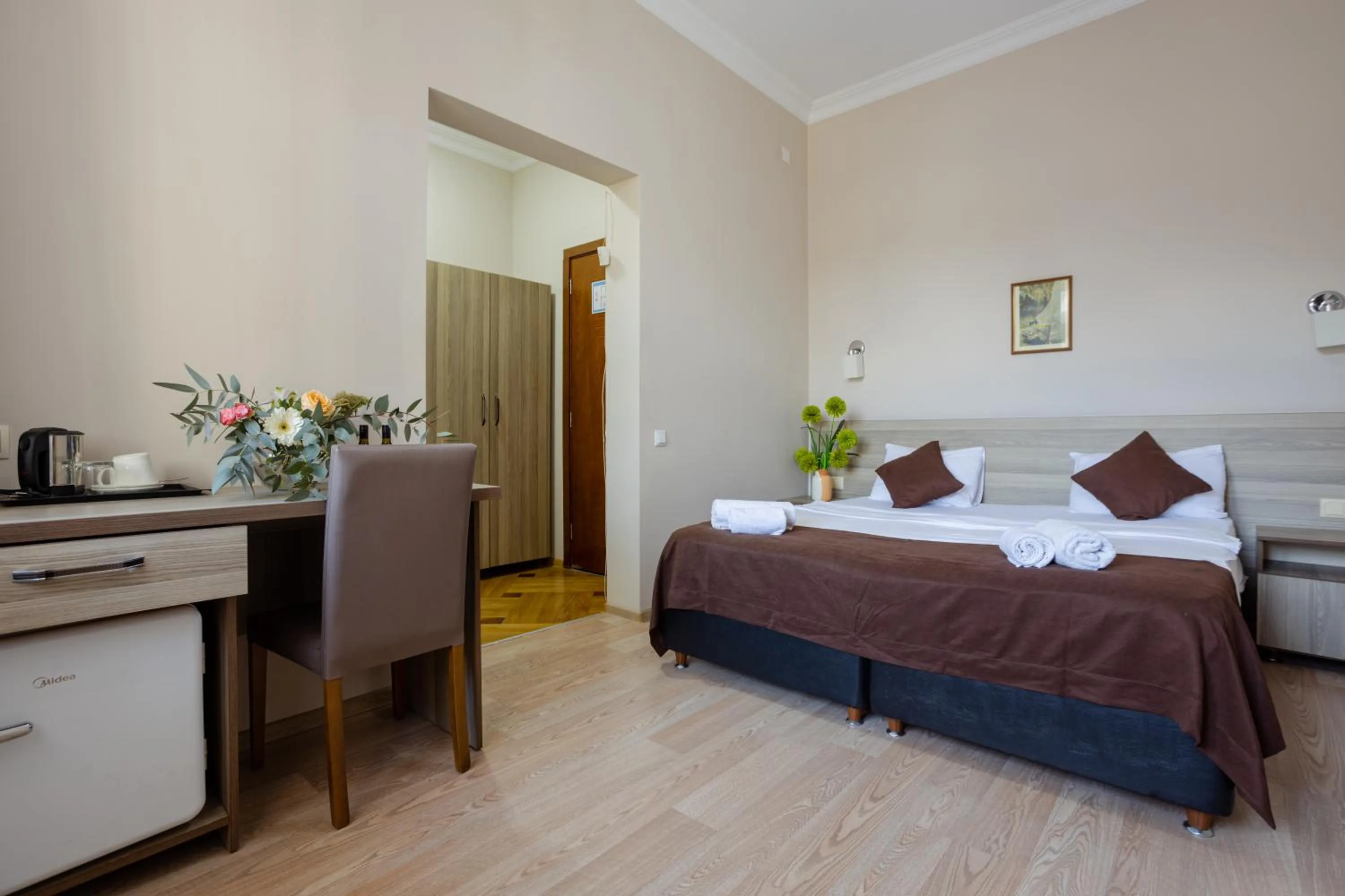 Bed in Daisi Sunset Hotel