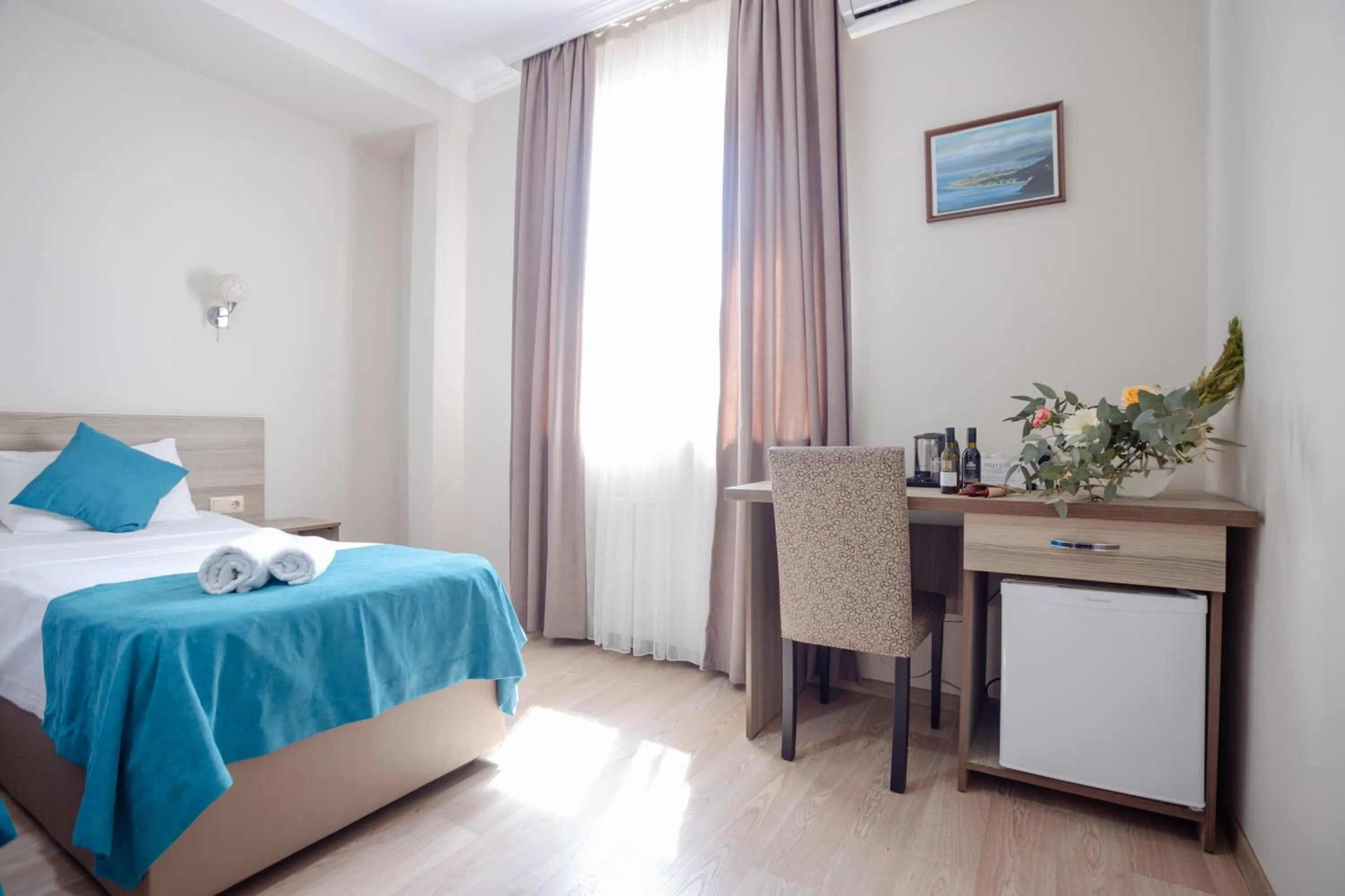 Photo of the whole room, Bed in Daisi Sunset Hotel