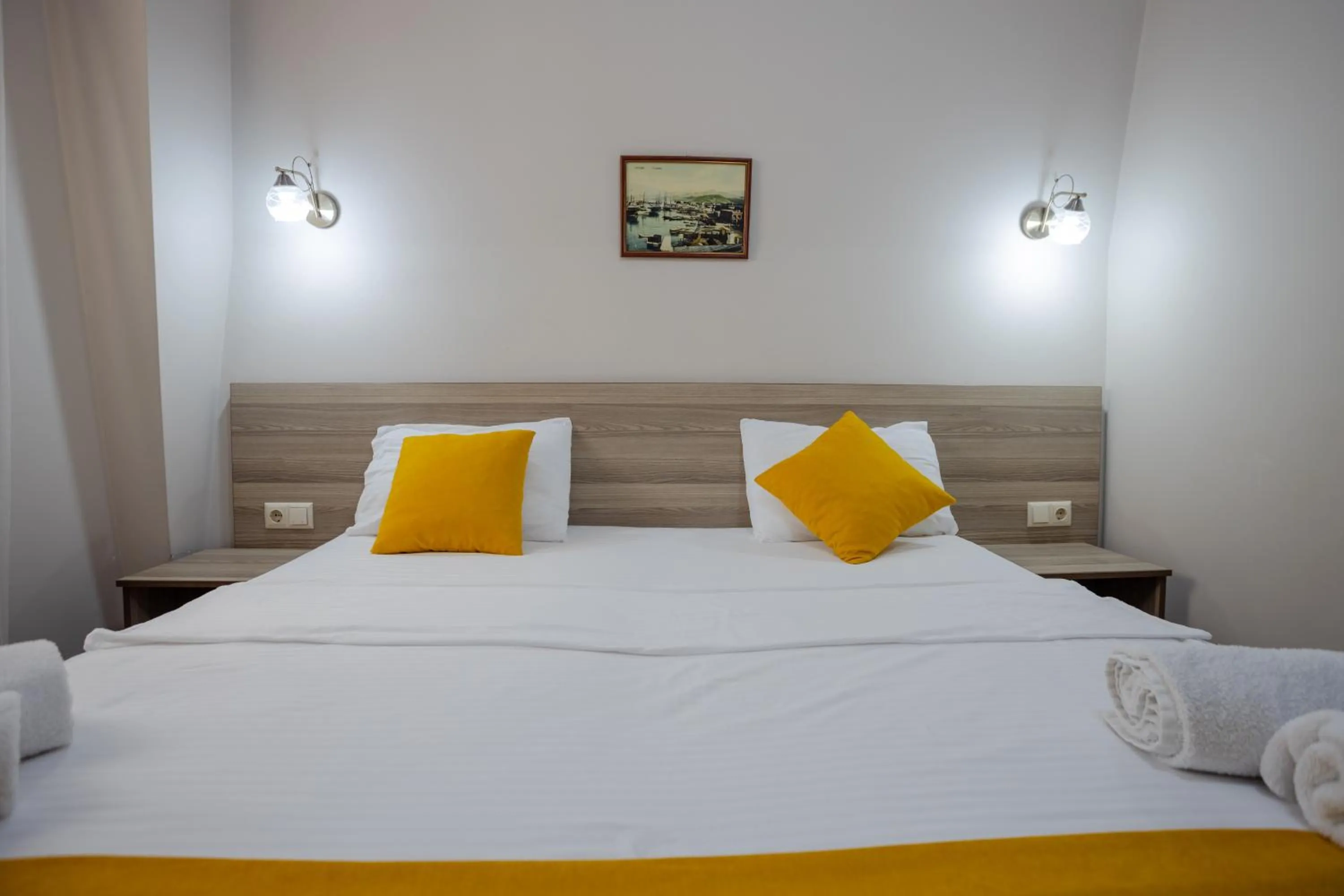 Bed in Daisi Sunset Hotel