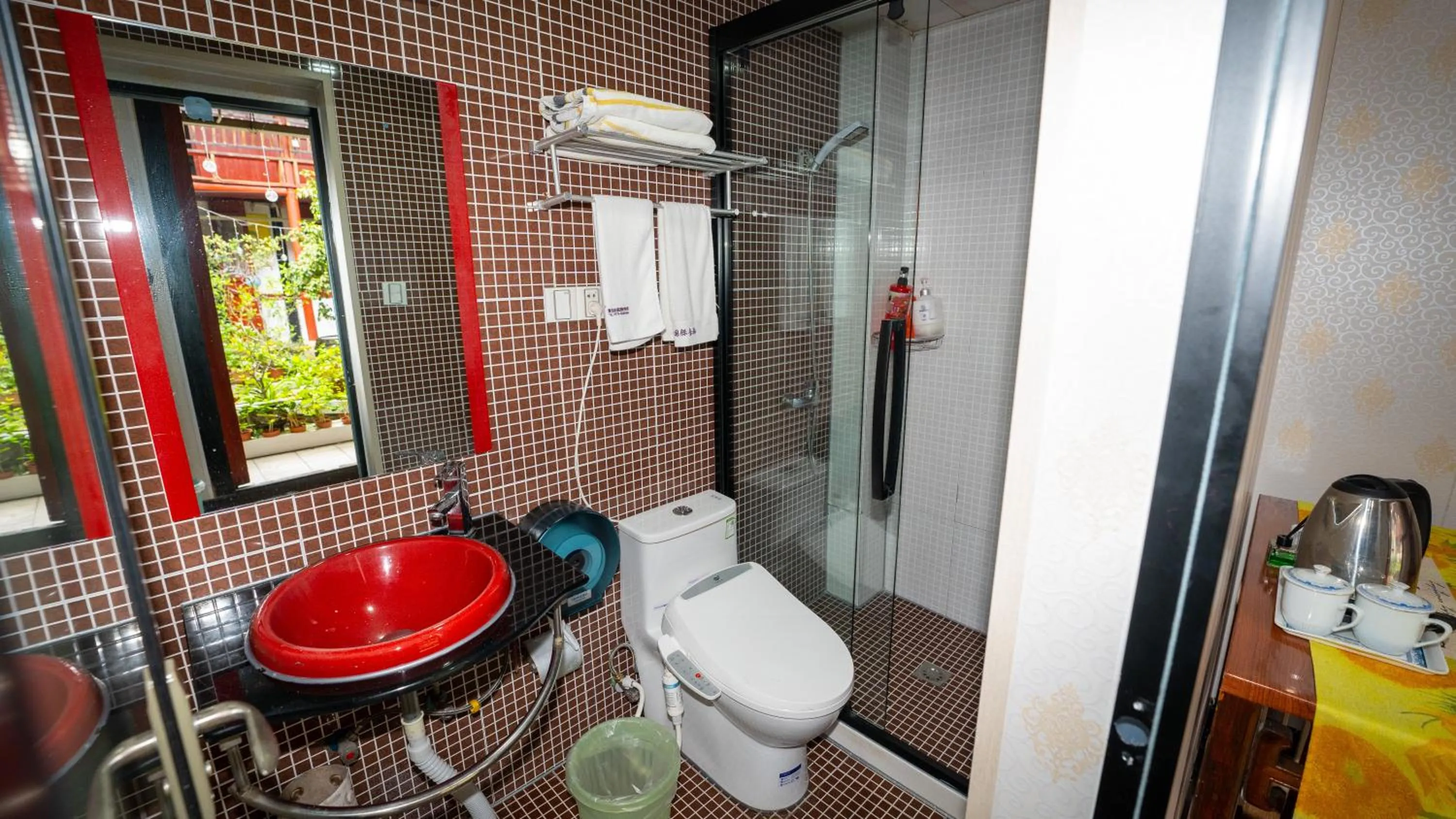 Shaoxing Laotaimen Luxun Native Place Youth Hostel