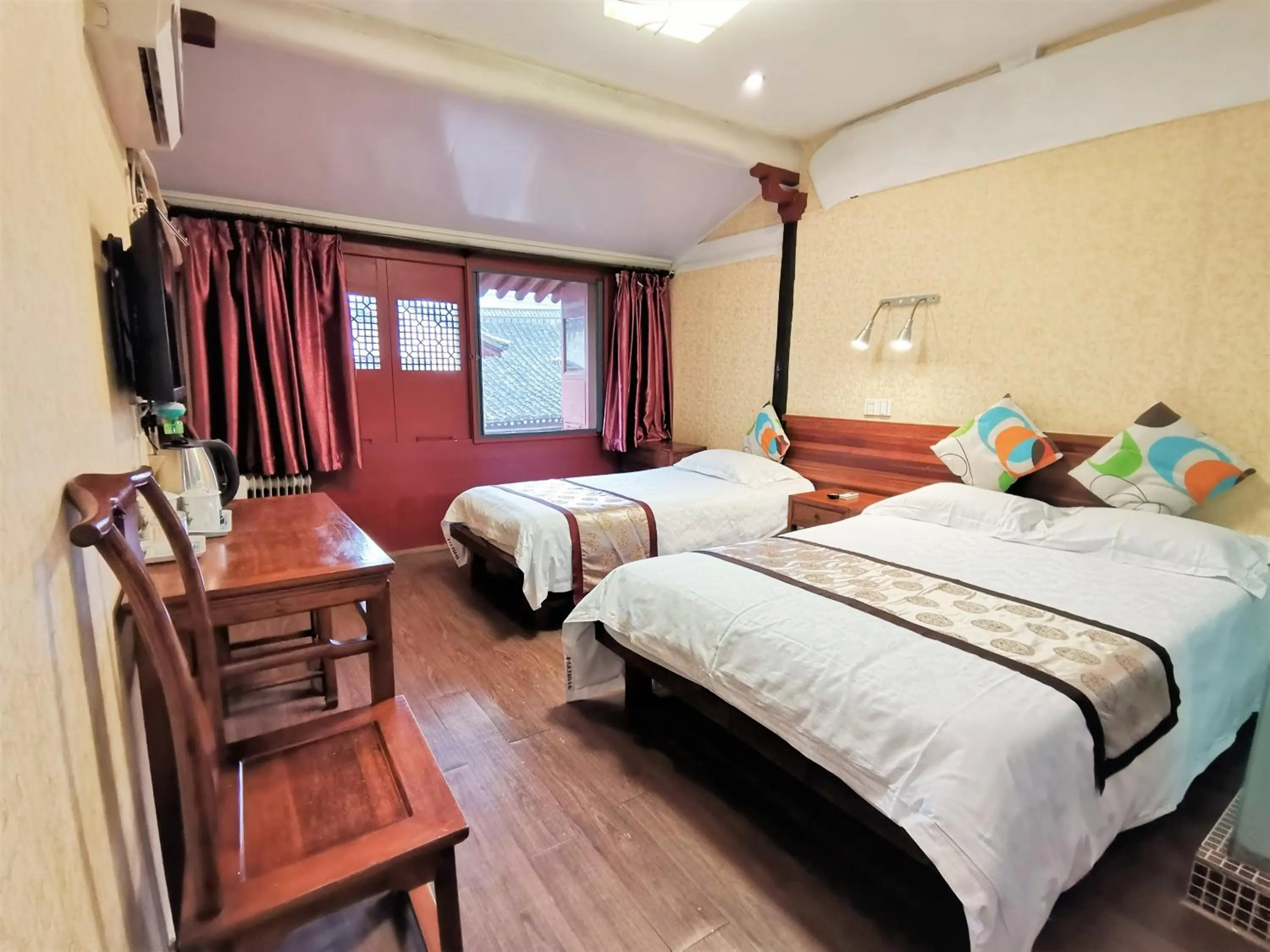 Bed in Shaoxing Laotaimen Luxun Native Place Youth Hostel