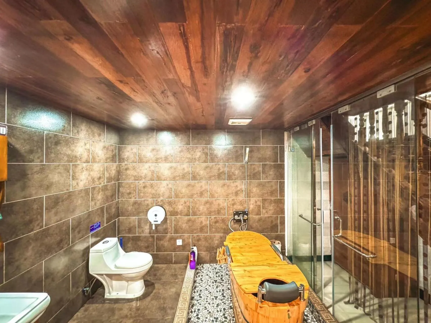 Shaoxing Laotaimen Luxun Native Place Youth Hostel