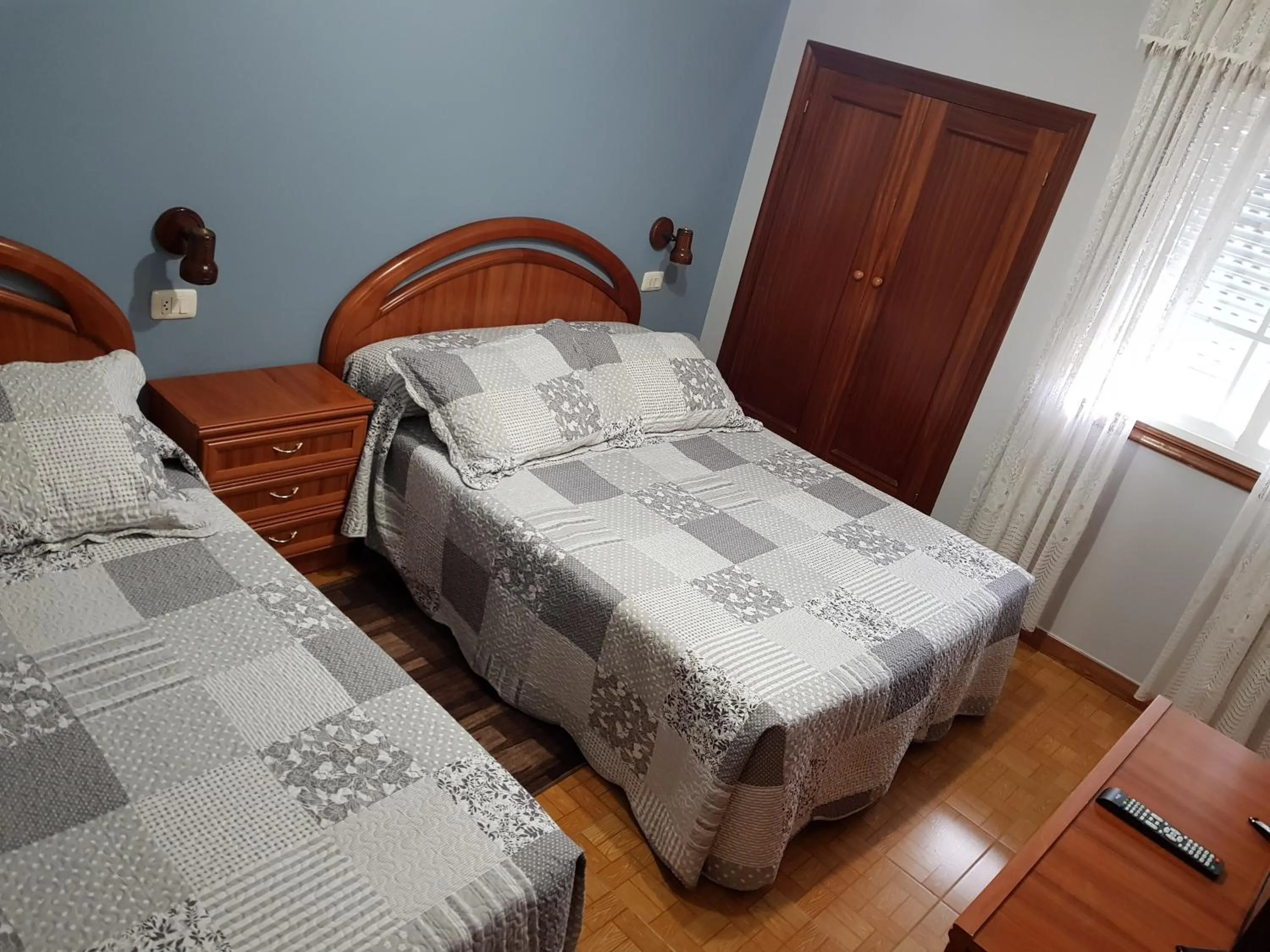 Triple Room with Private Bathroom in Rincón Do Demo