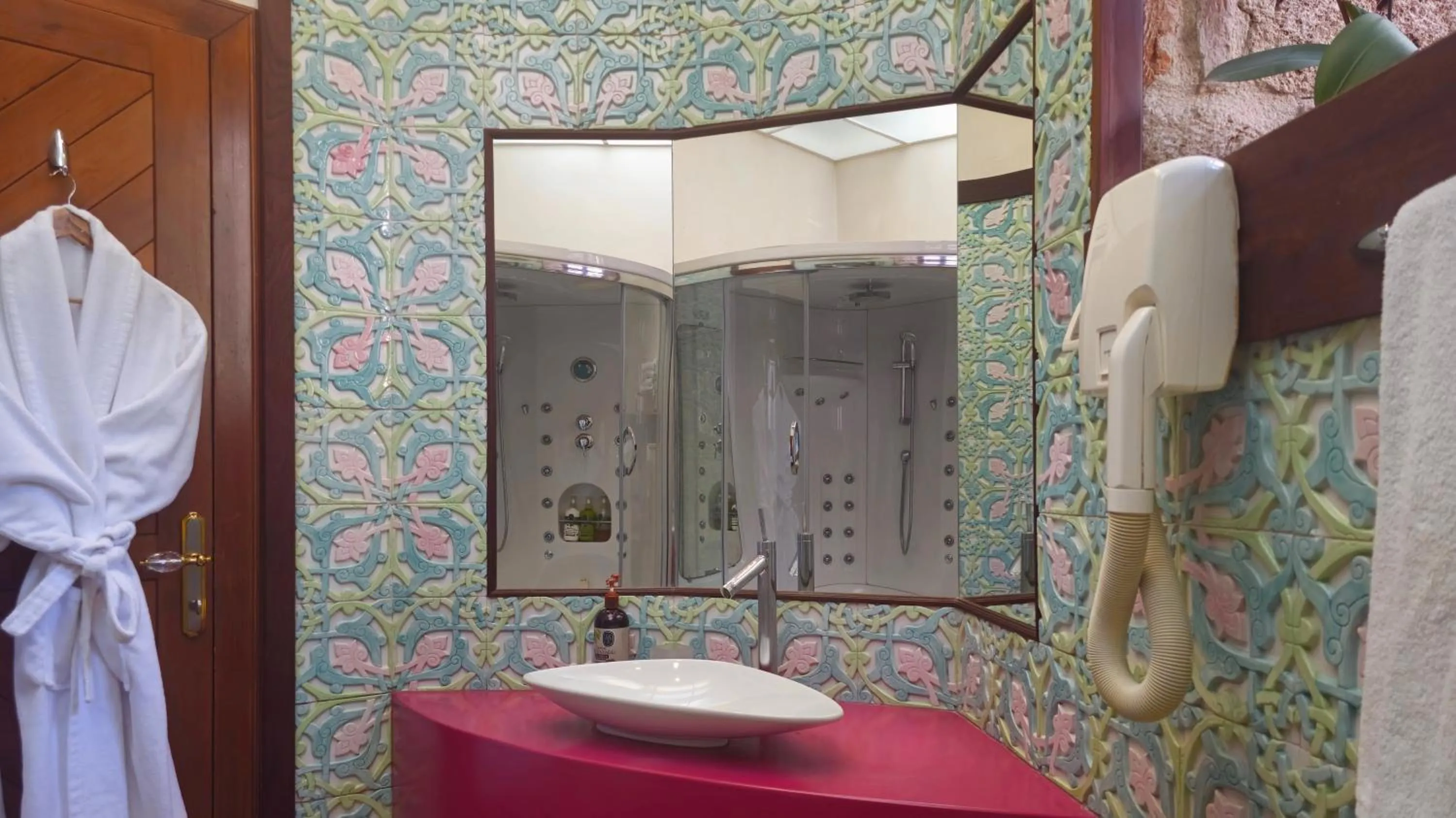 Shower in Eski Masal Hotel - Special Class