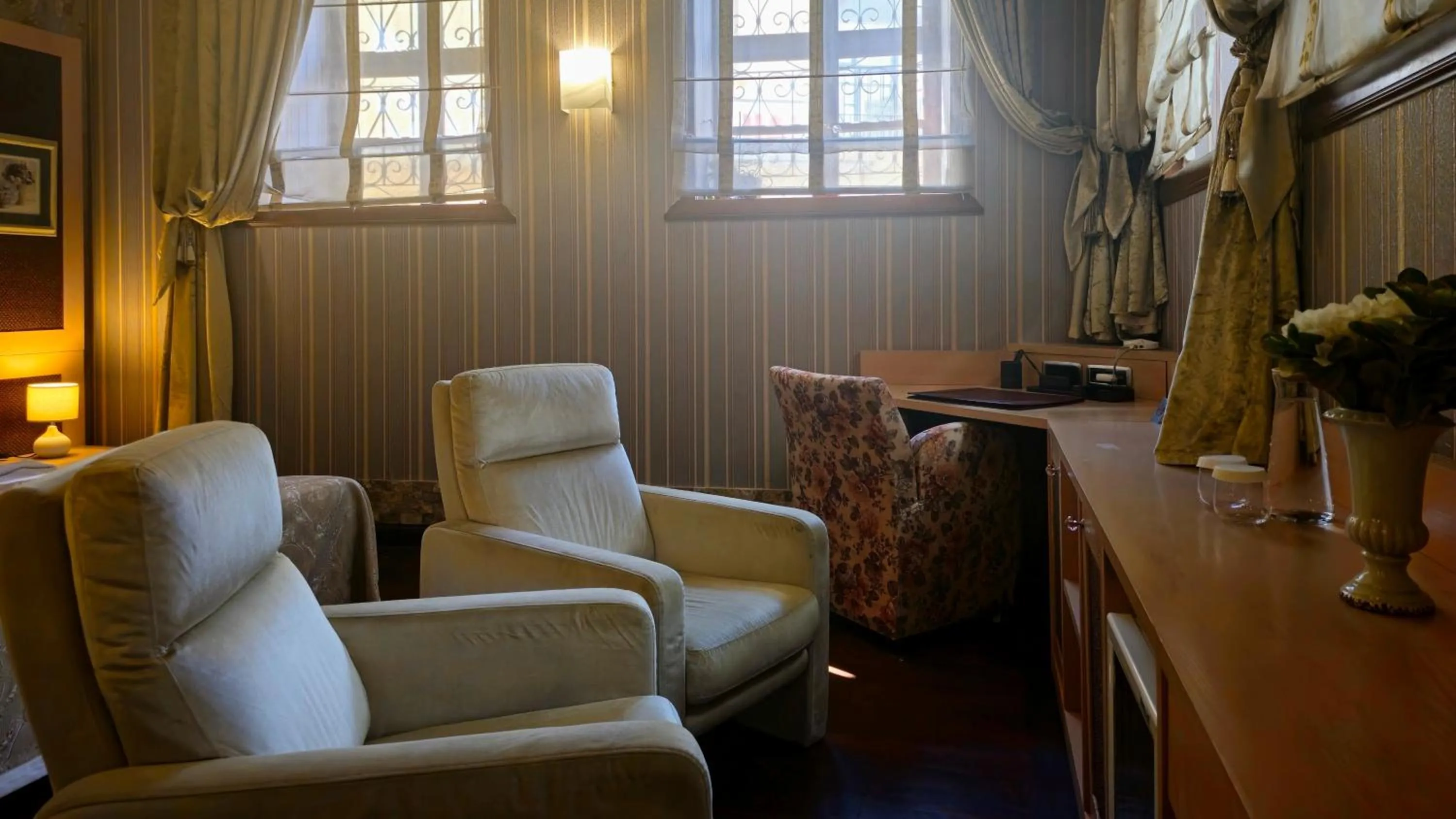 Seating area in Eski Masal Hotel - Special Class