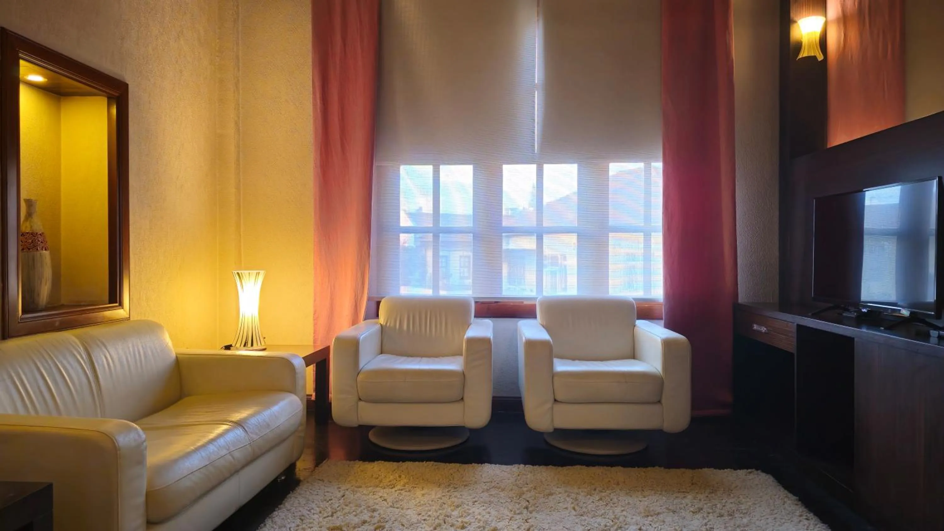 Communal lounge/ TV room in Eski Masal Hotel - Special Class