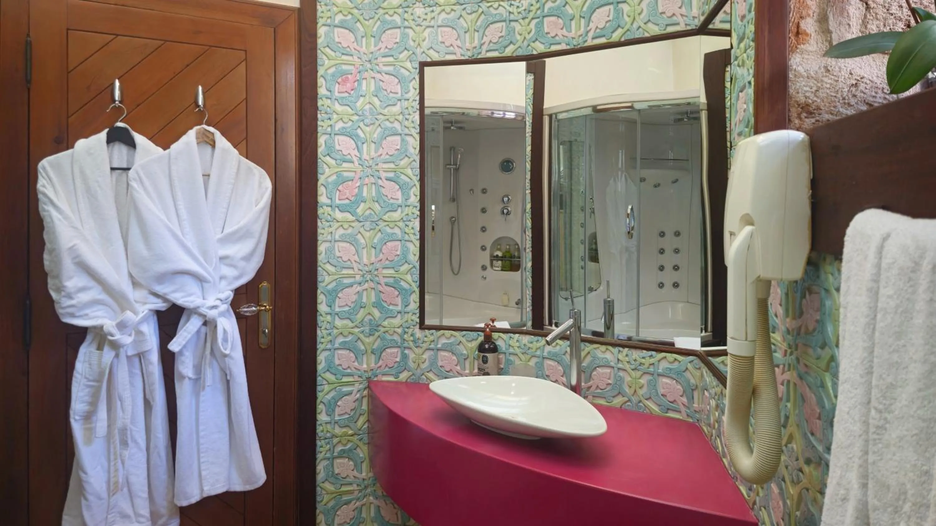 Shower in Eski Masal Hotel - Special Class