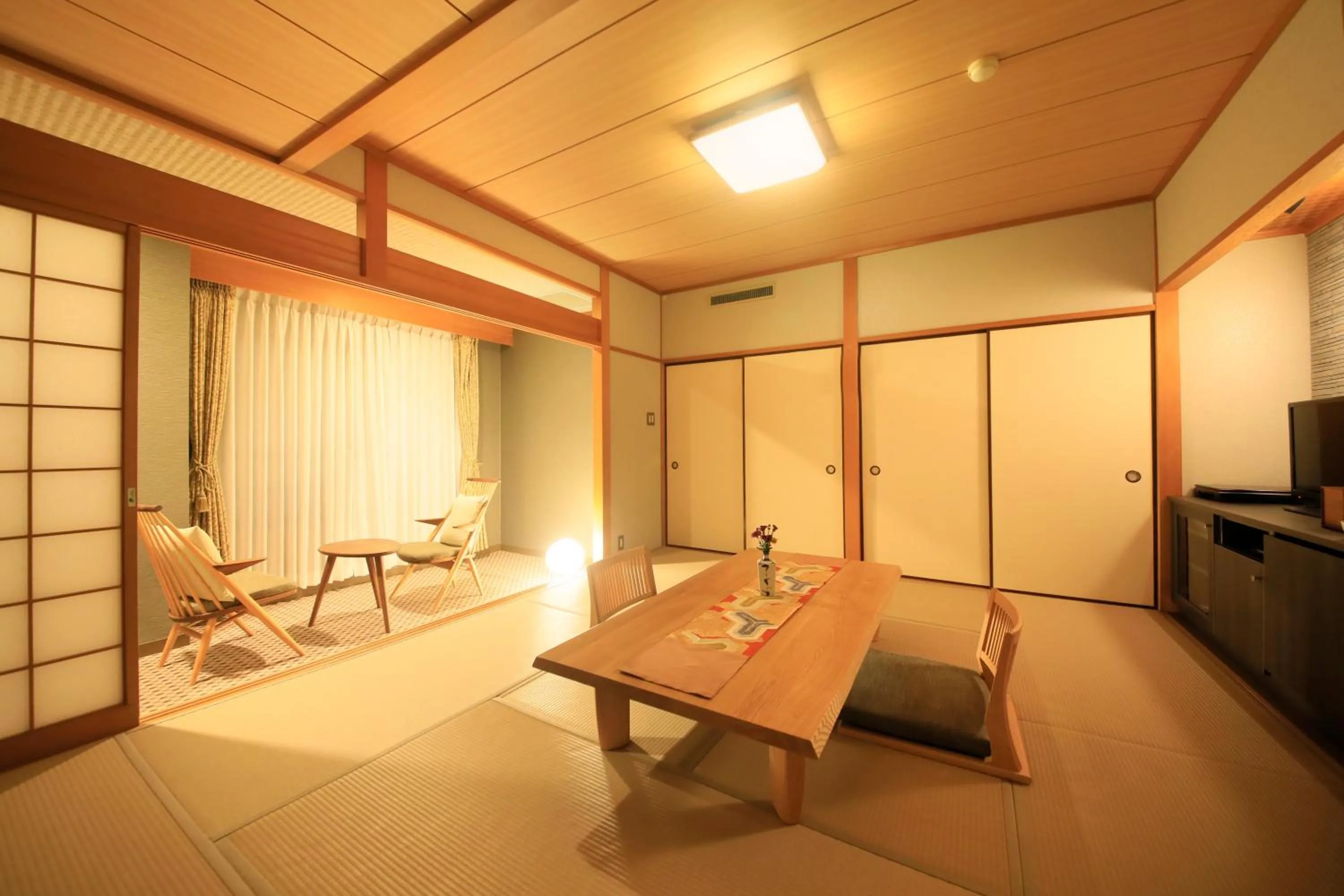 Photo of the whole room in Tensui Saryo