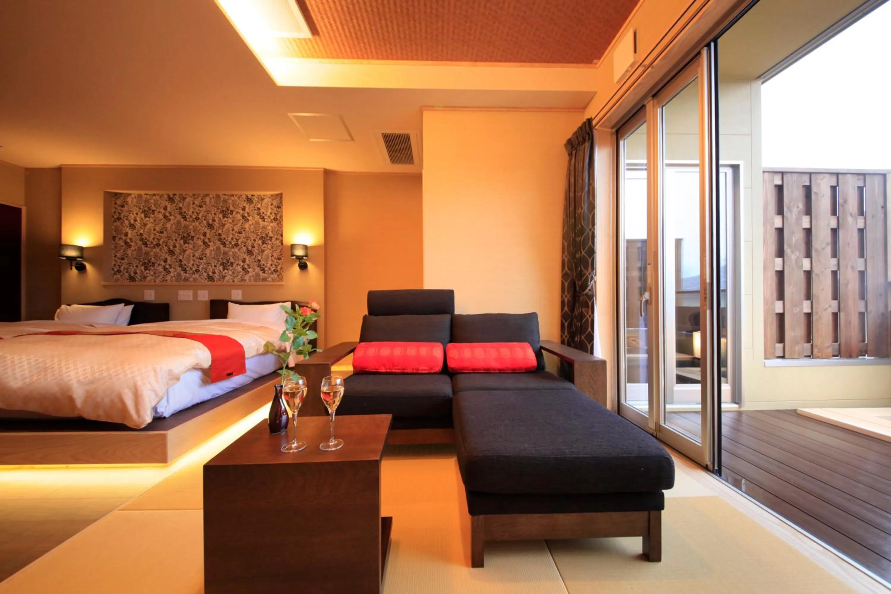 Photo of the whole room, Bed in Tensui Saryo