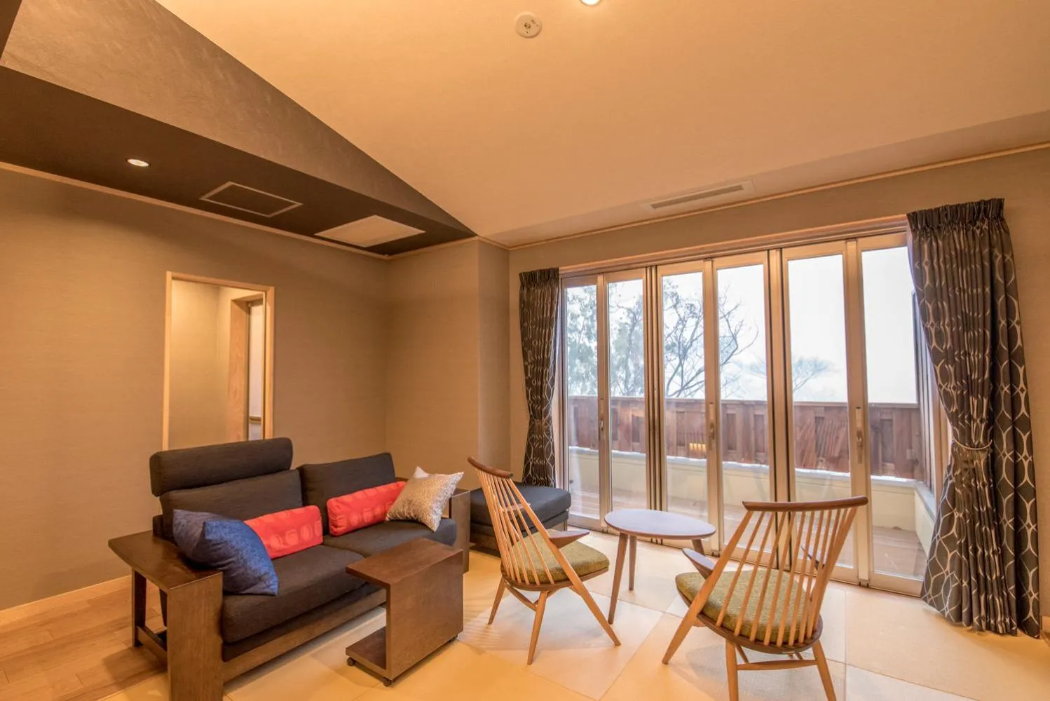 Photo of the whole room in Tensui Saryo