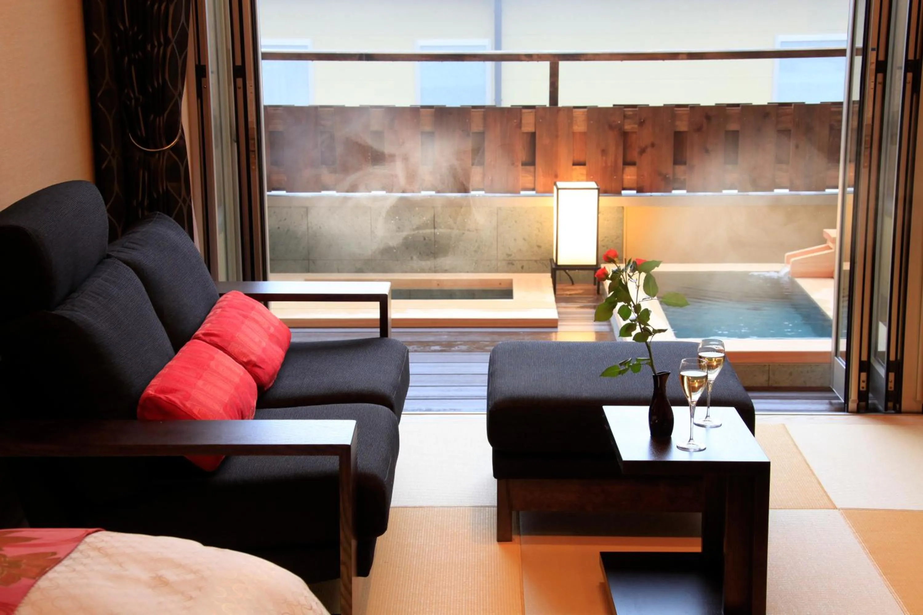 Photo of the whole room in Tensui Saryo