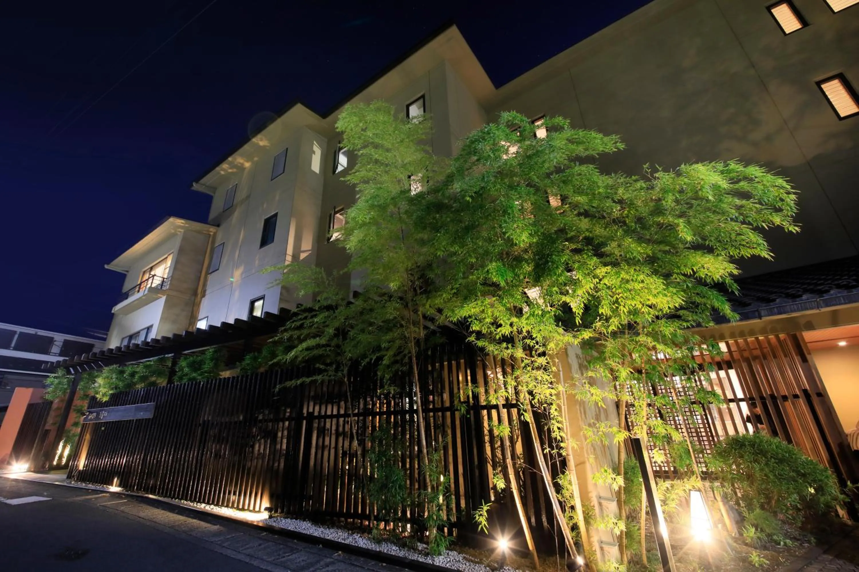 Property building in Tensui Saryo