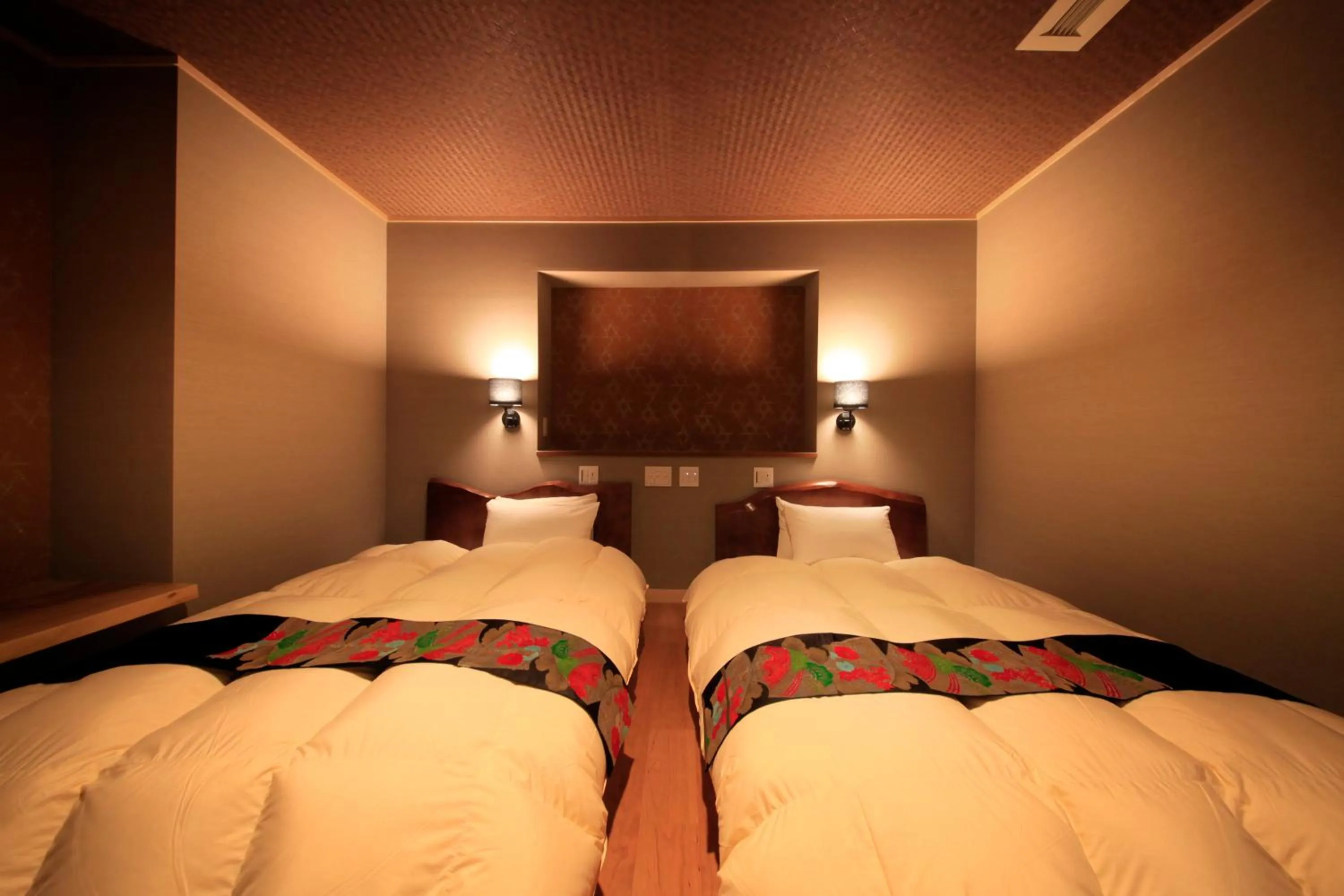 Bedroom, Bed in Tensui Saryo