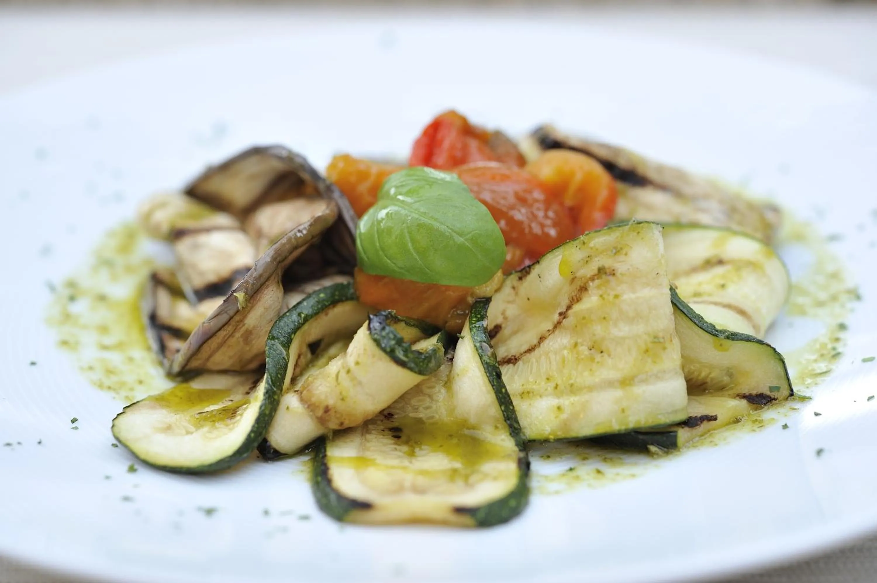 Restaurant/places to eat in Nascar Hotel