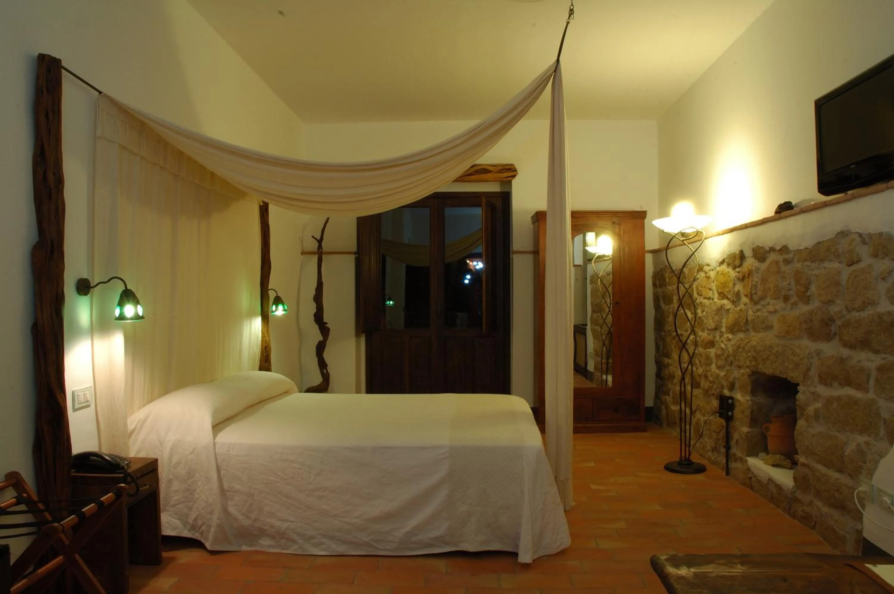 Bedroom, Bed in Nascar Hotel