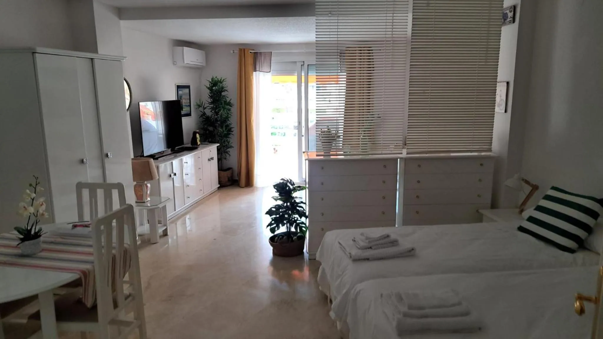 Bed in Parque Marbella