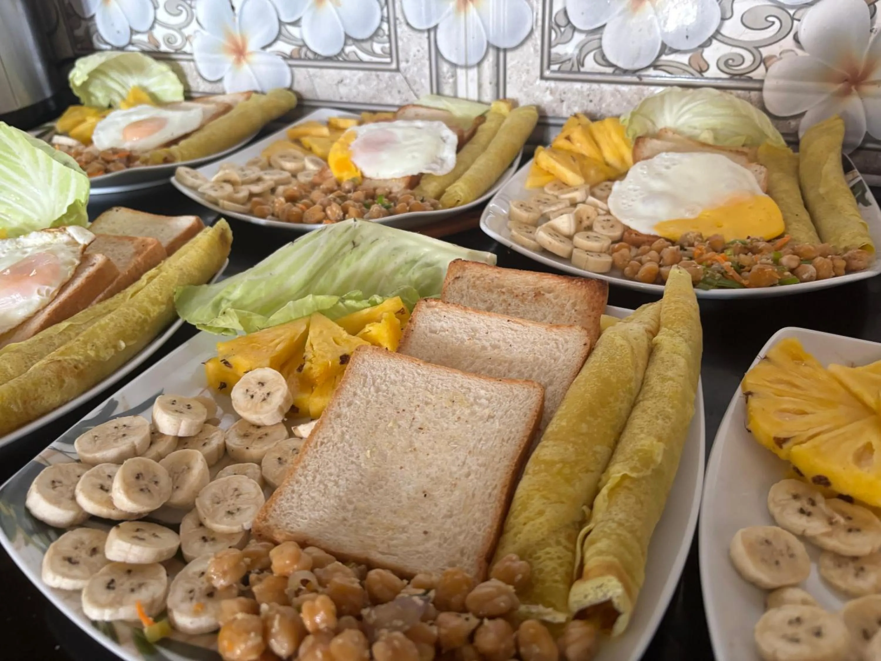 Food and drinks in Ella New Green View