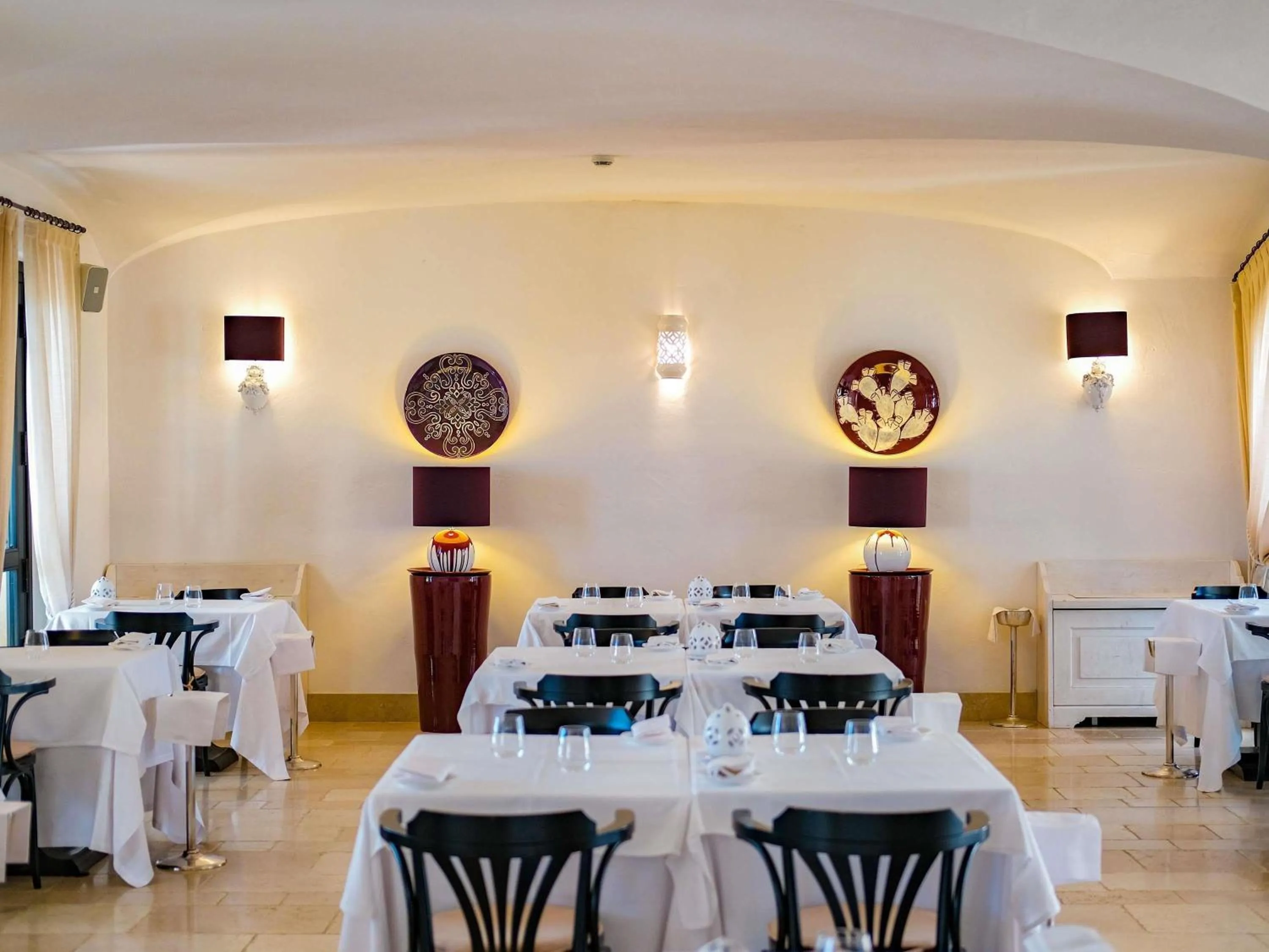 Restaurant/places to eat in Borgobianco Resort & Spa Polignano - MGallery Collection