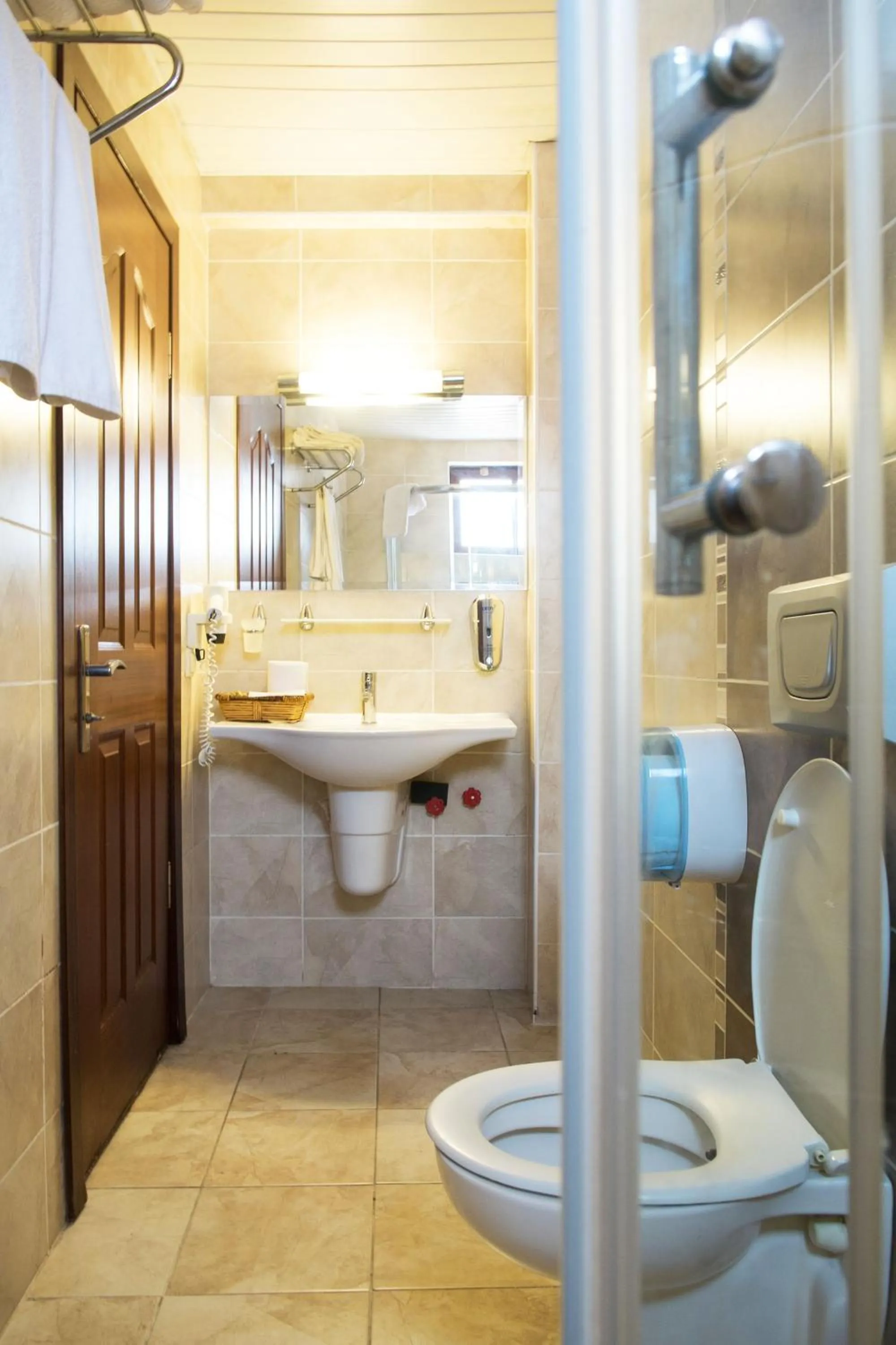 Cicerone Lodge Hotel