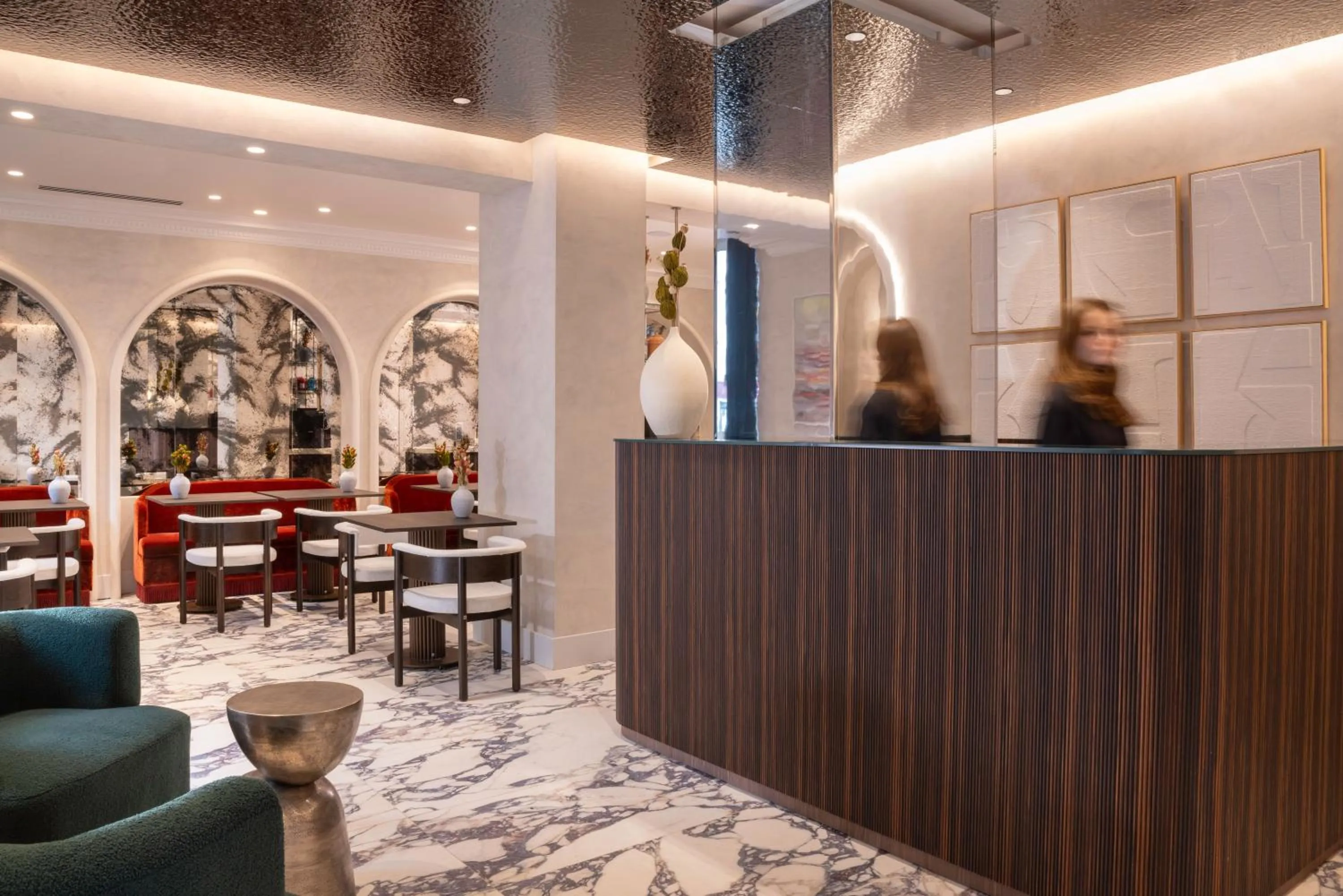 Lobby or reception in Hotel des Carmes by Malone